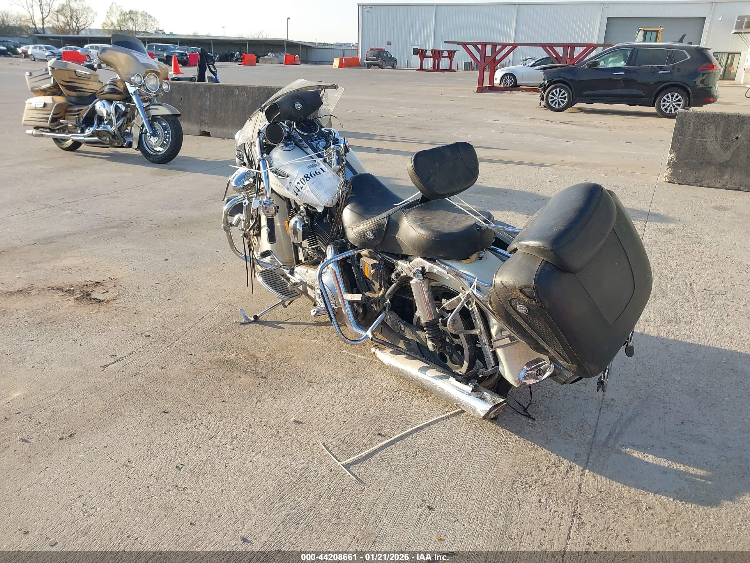 HARLEY-DAVIDSON FLHRCI image 3