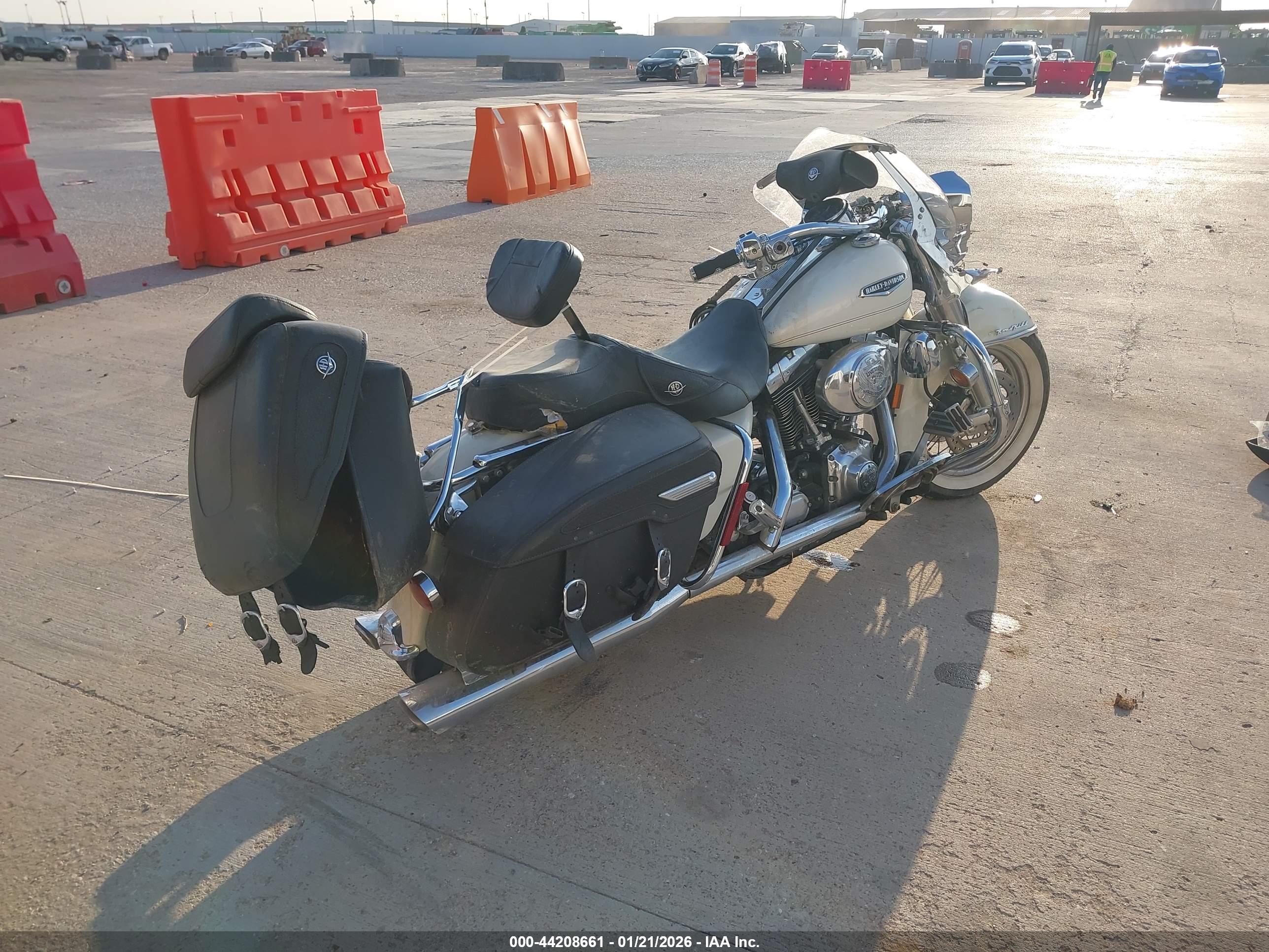 HARLEY-DAVIDSON FLHRCI image 4