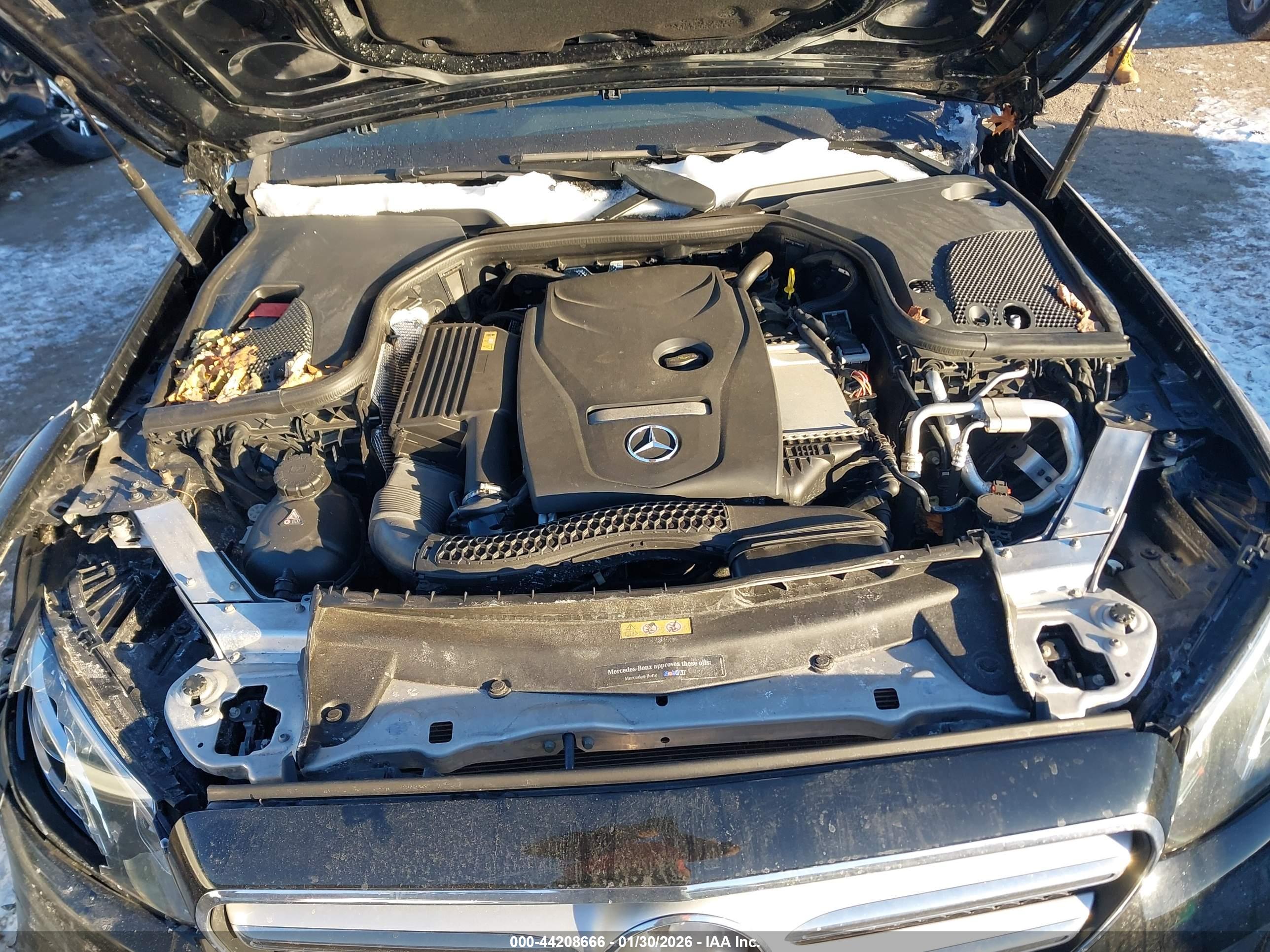 MERCEDES-BENZ E image 10