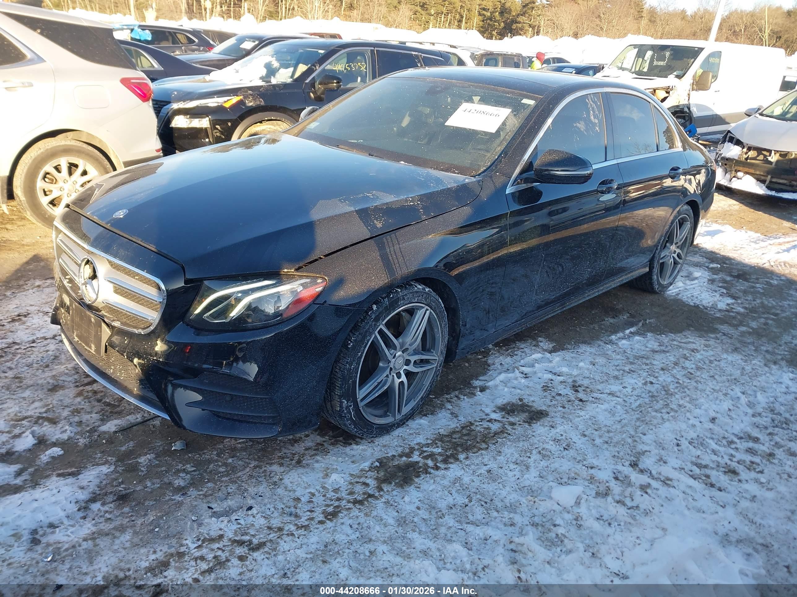 MERCEDES-BENZ E image 2