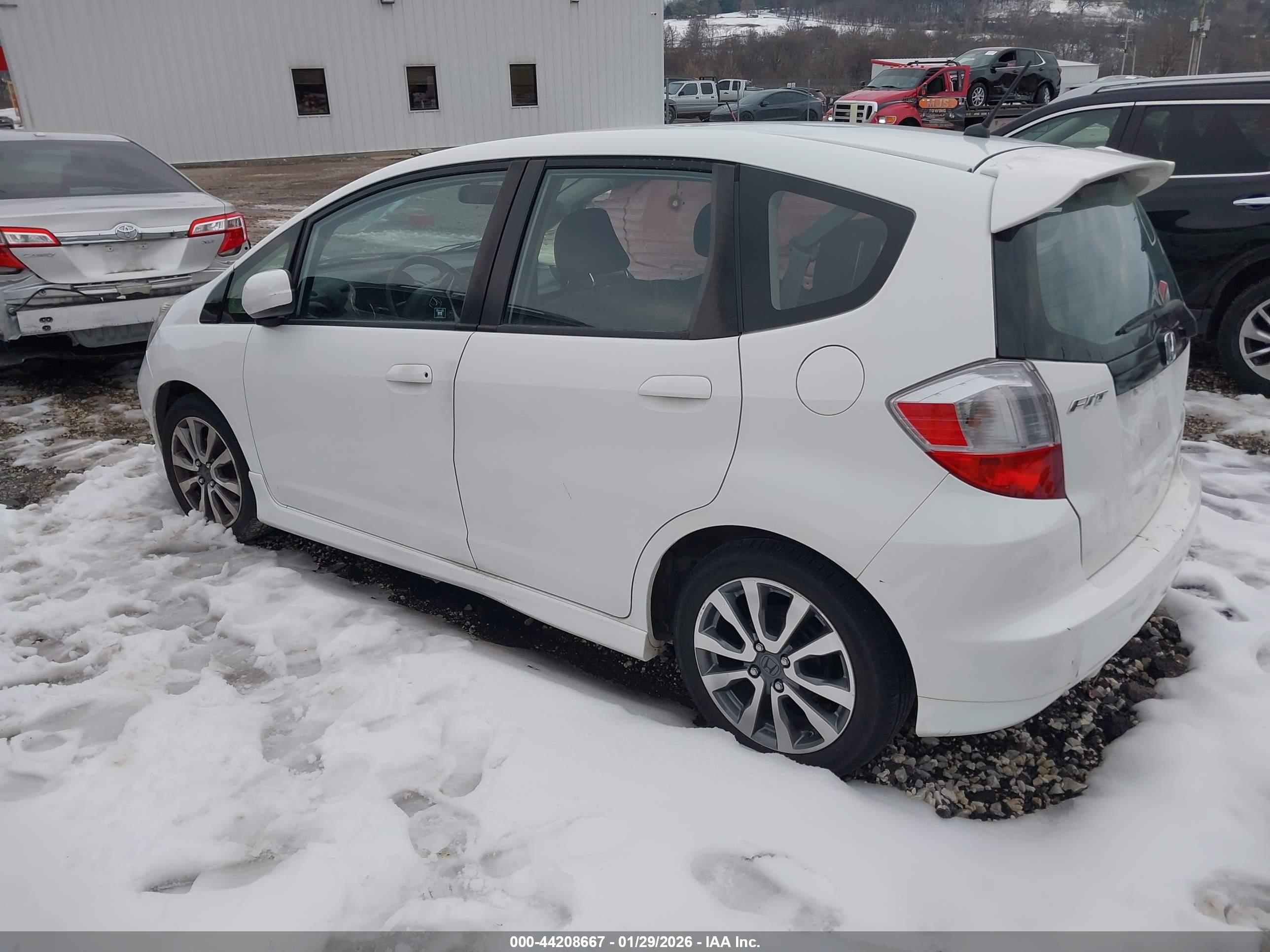 HONDA FIT image 3