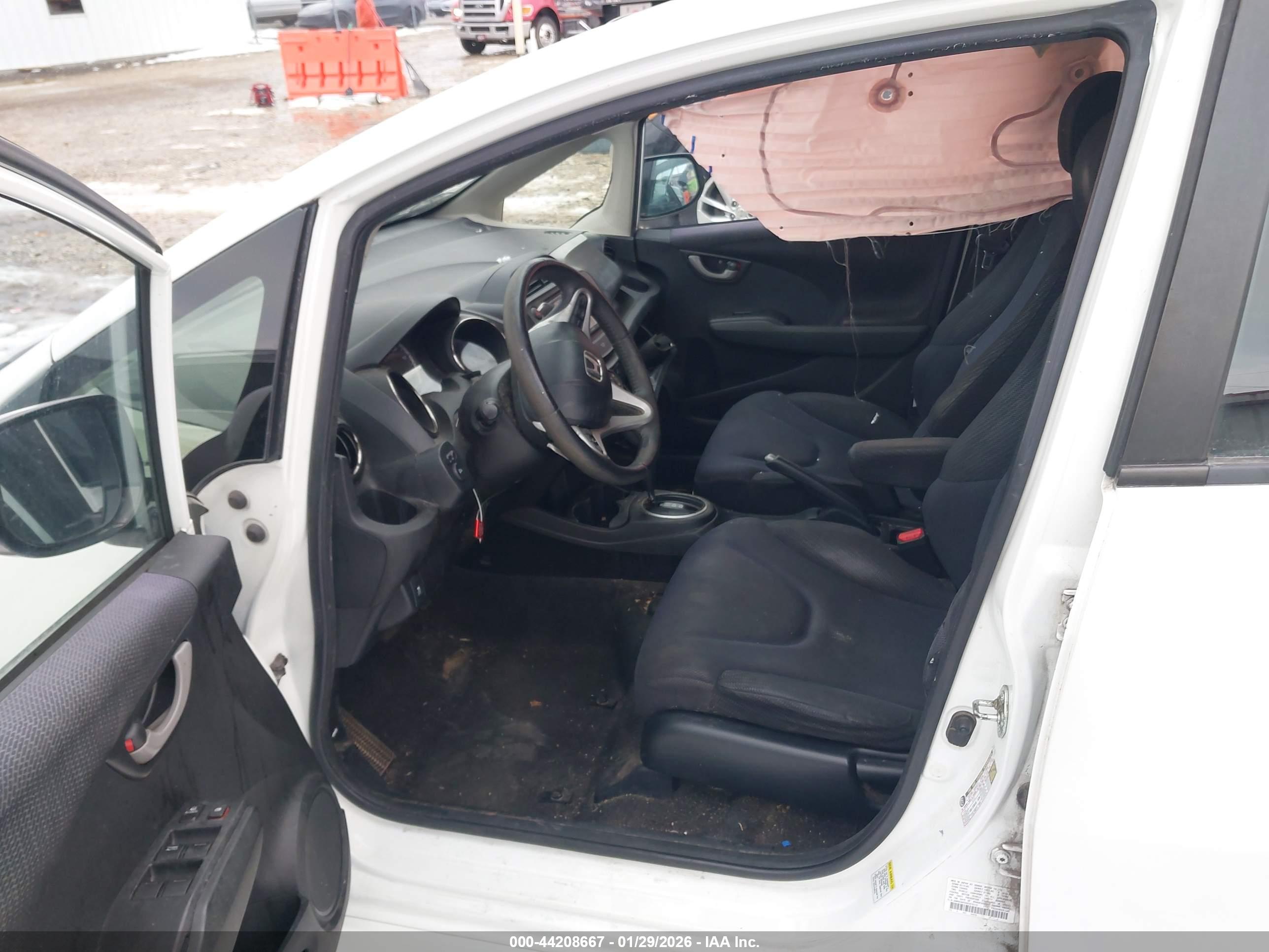 HONDA FIT image 5
