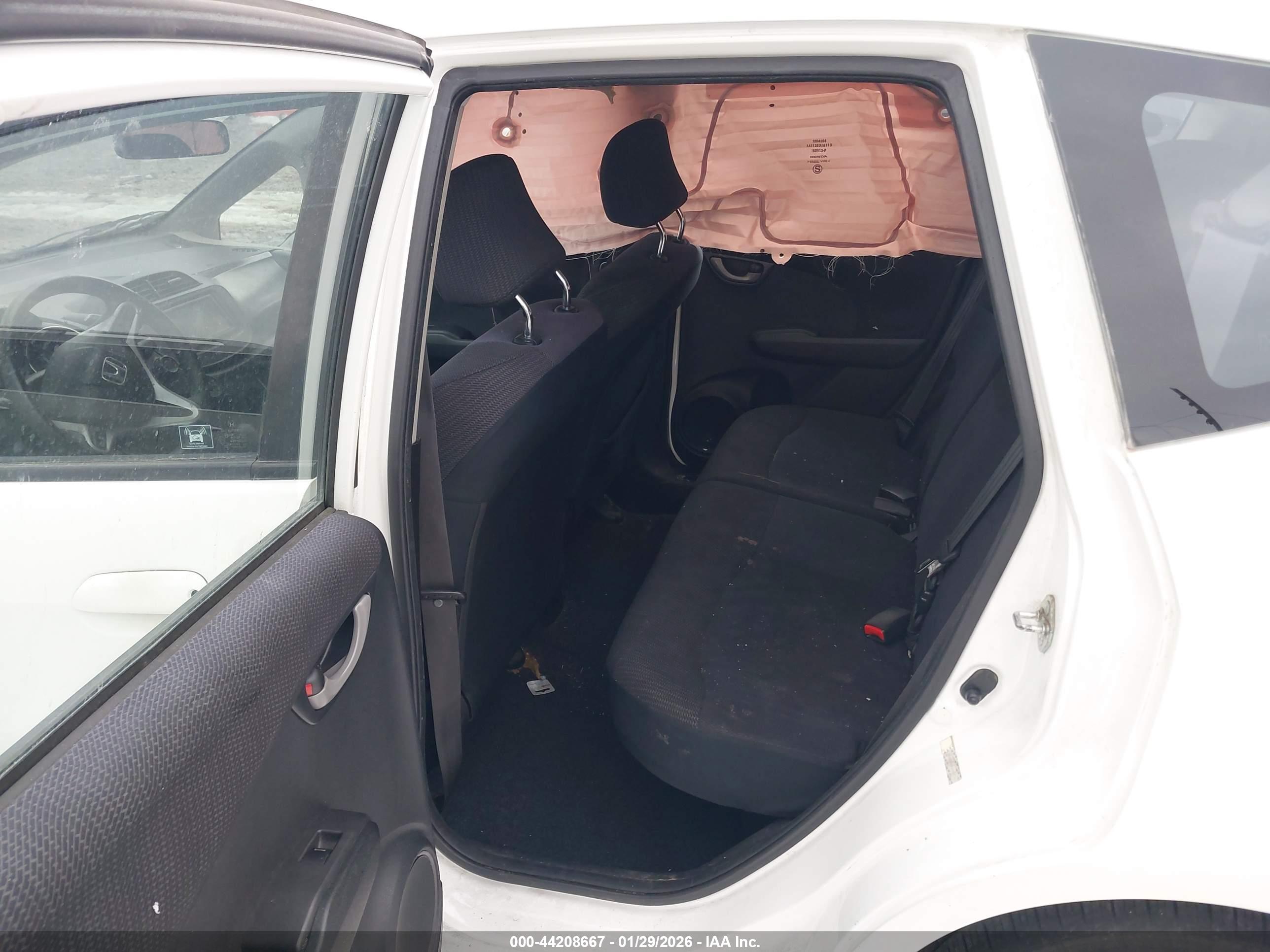 HONDA FIT image 8