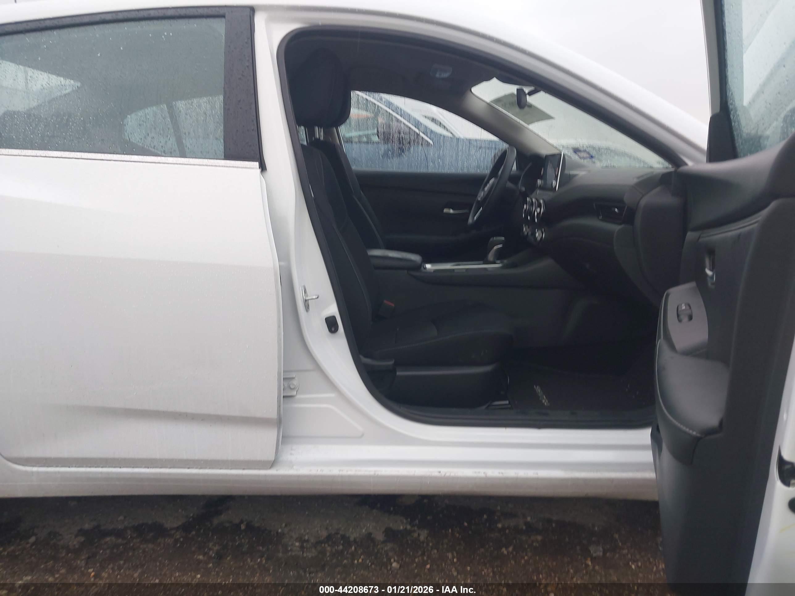 NISSAN SENTRA image 5