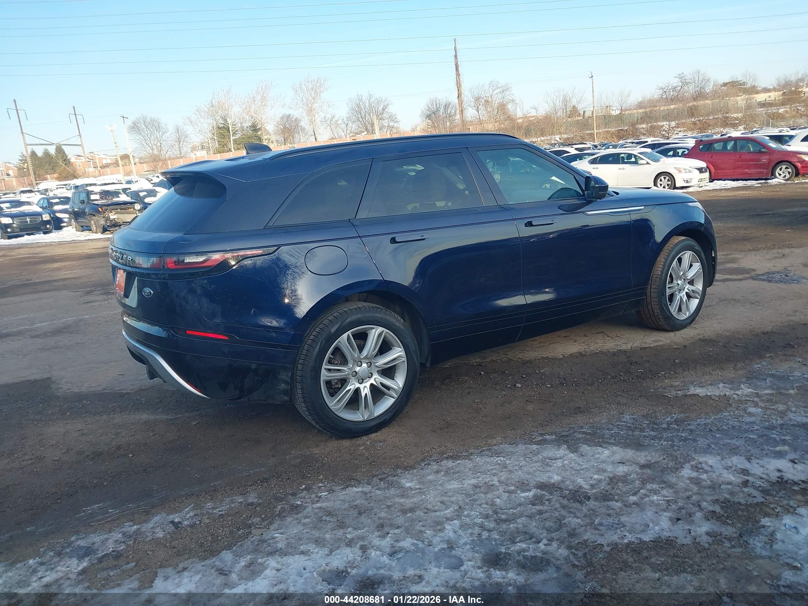 LAND ROVER image 4