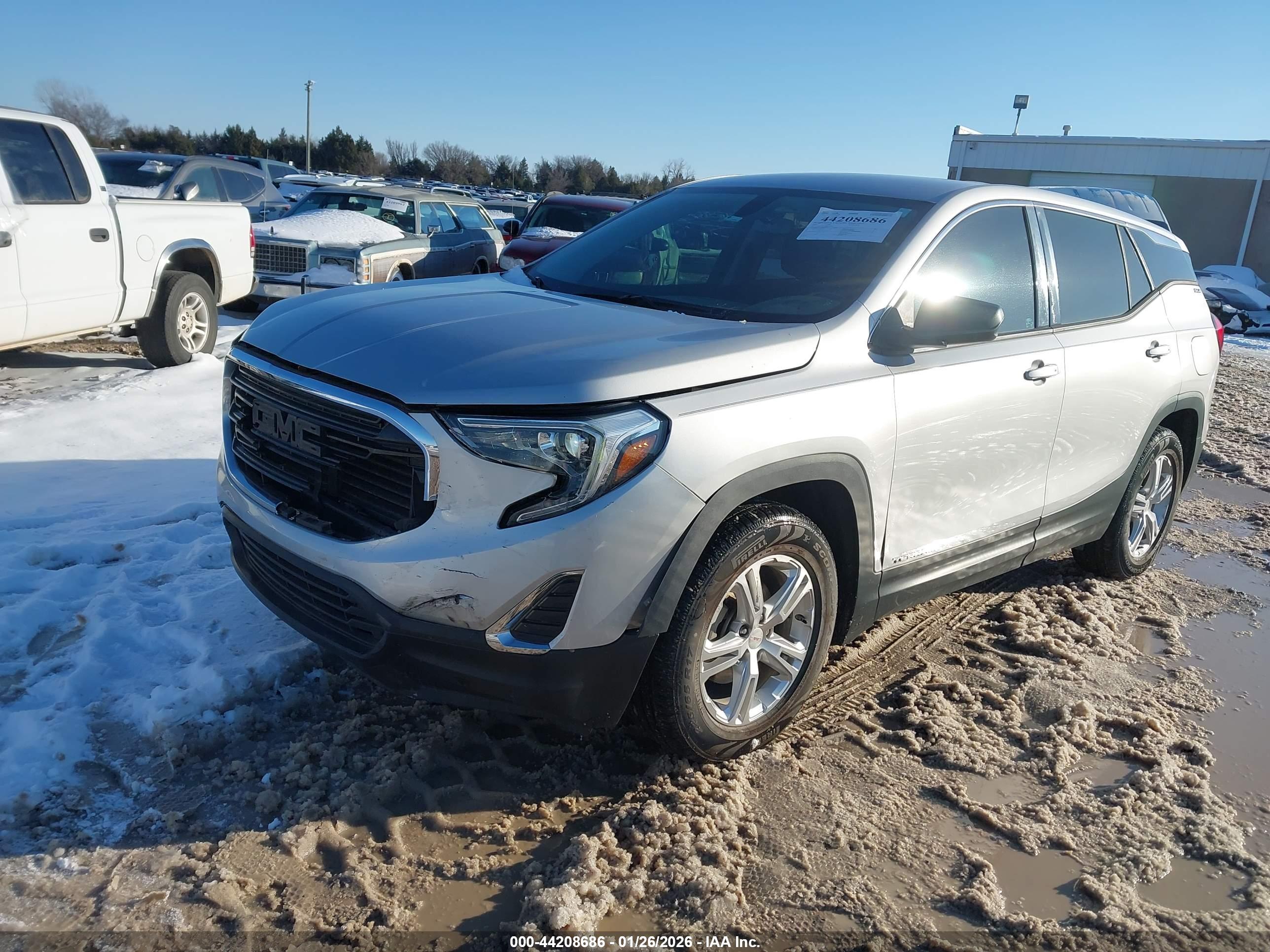 GMC TERRAIN image 2