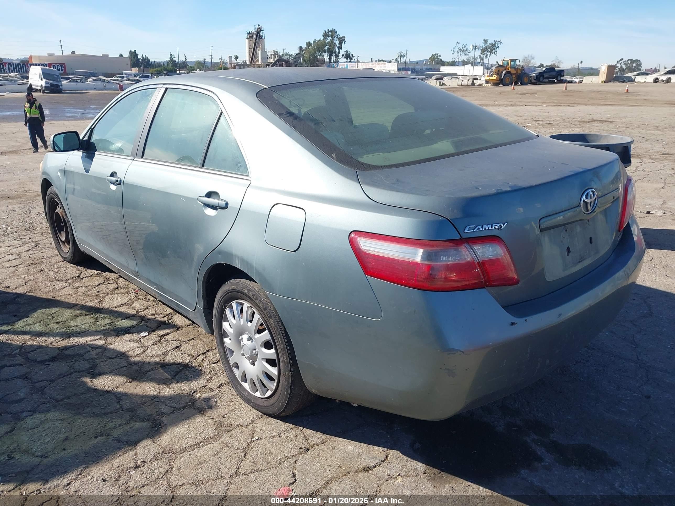 TOYOTA CAMRY image 3