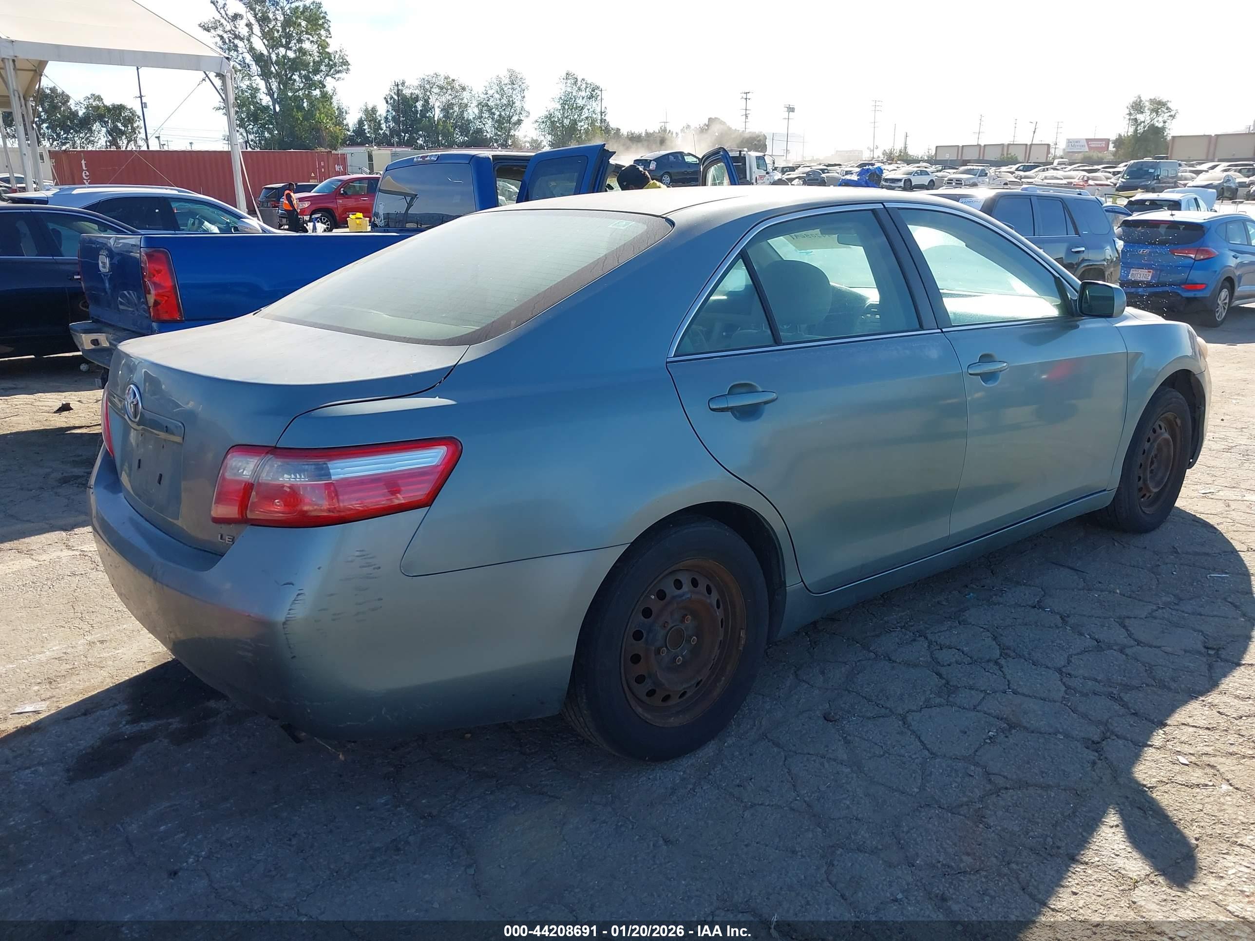 TOYOTA CAMRY image 4