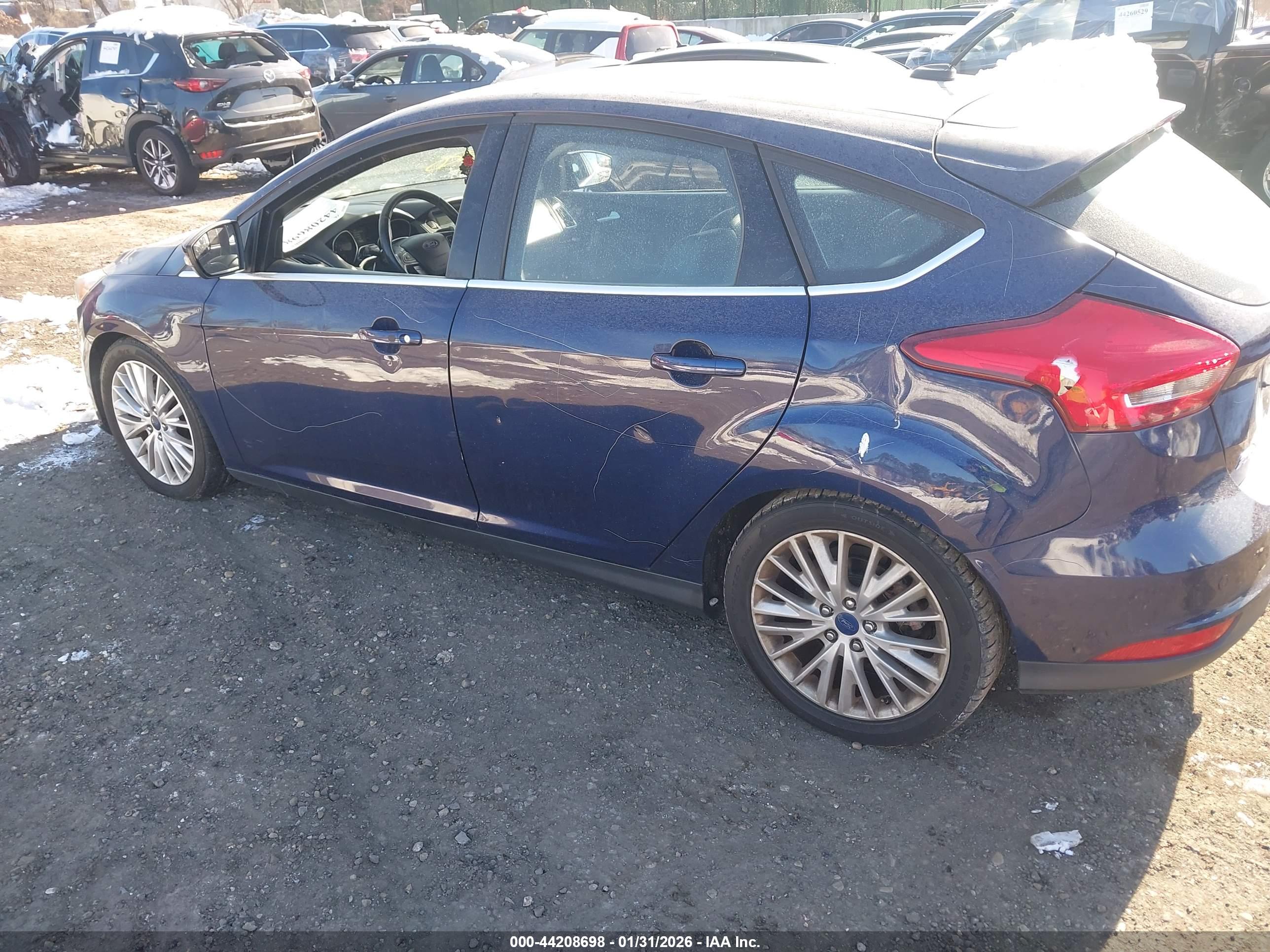 FORD FOCUS image 6