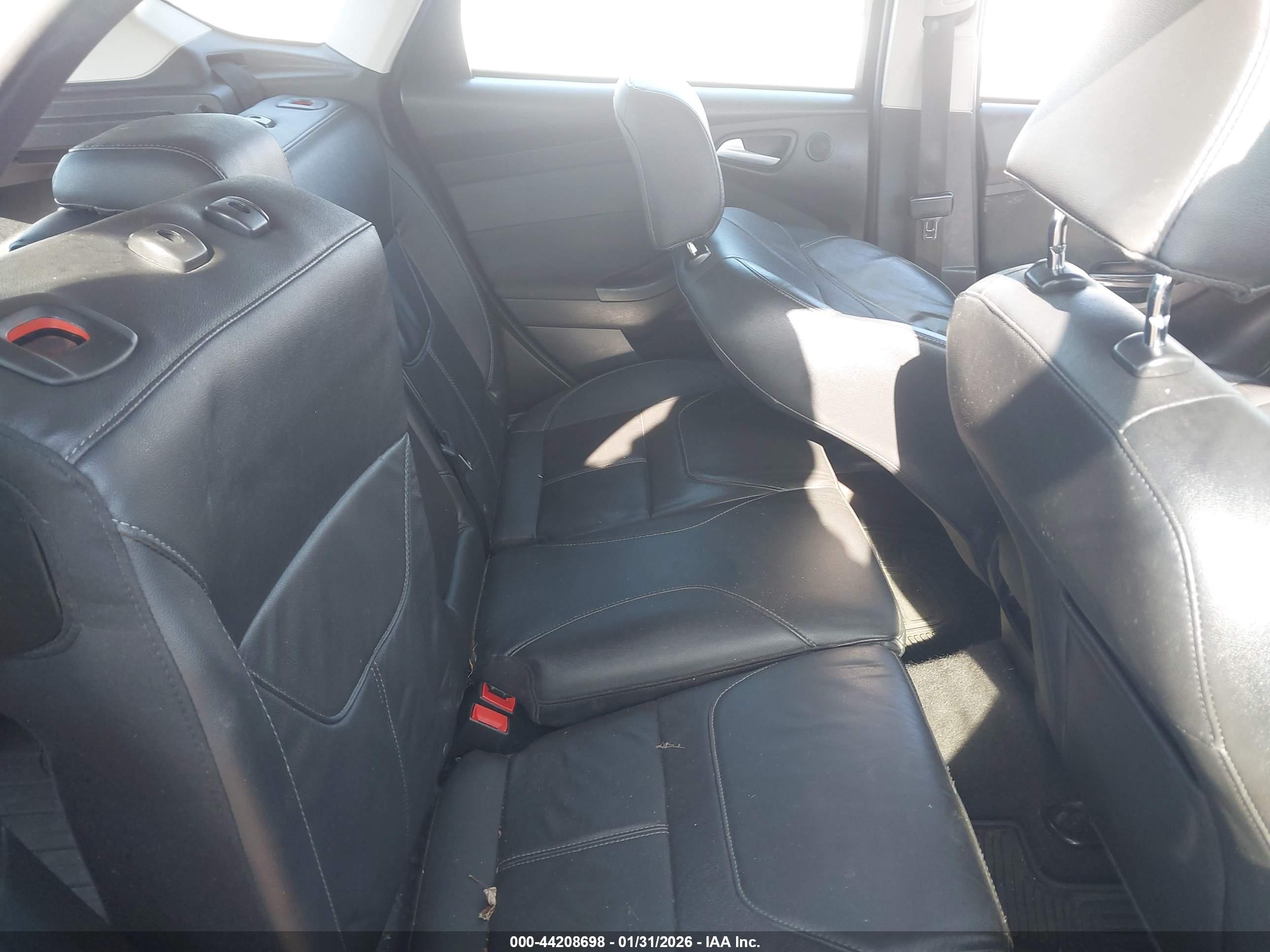 FORD FOCUS image 8