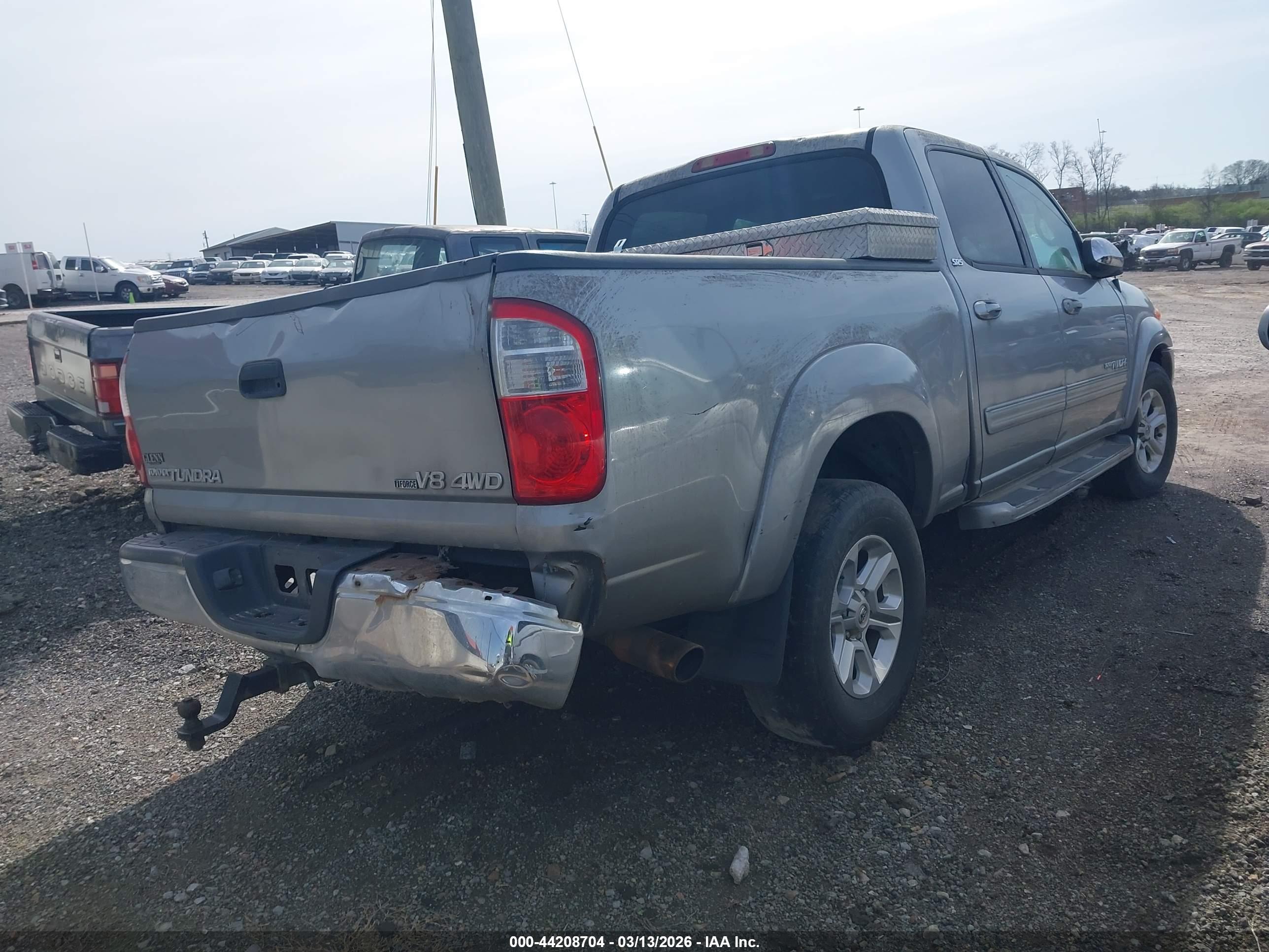 TOYOTA TUNDRA image 4