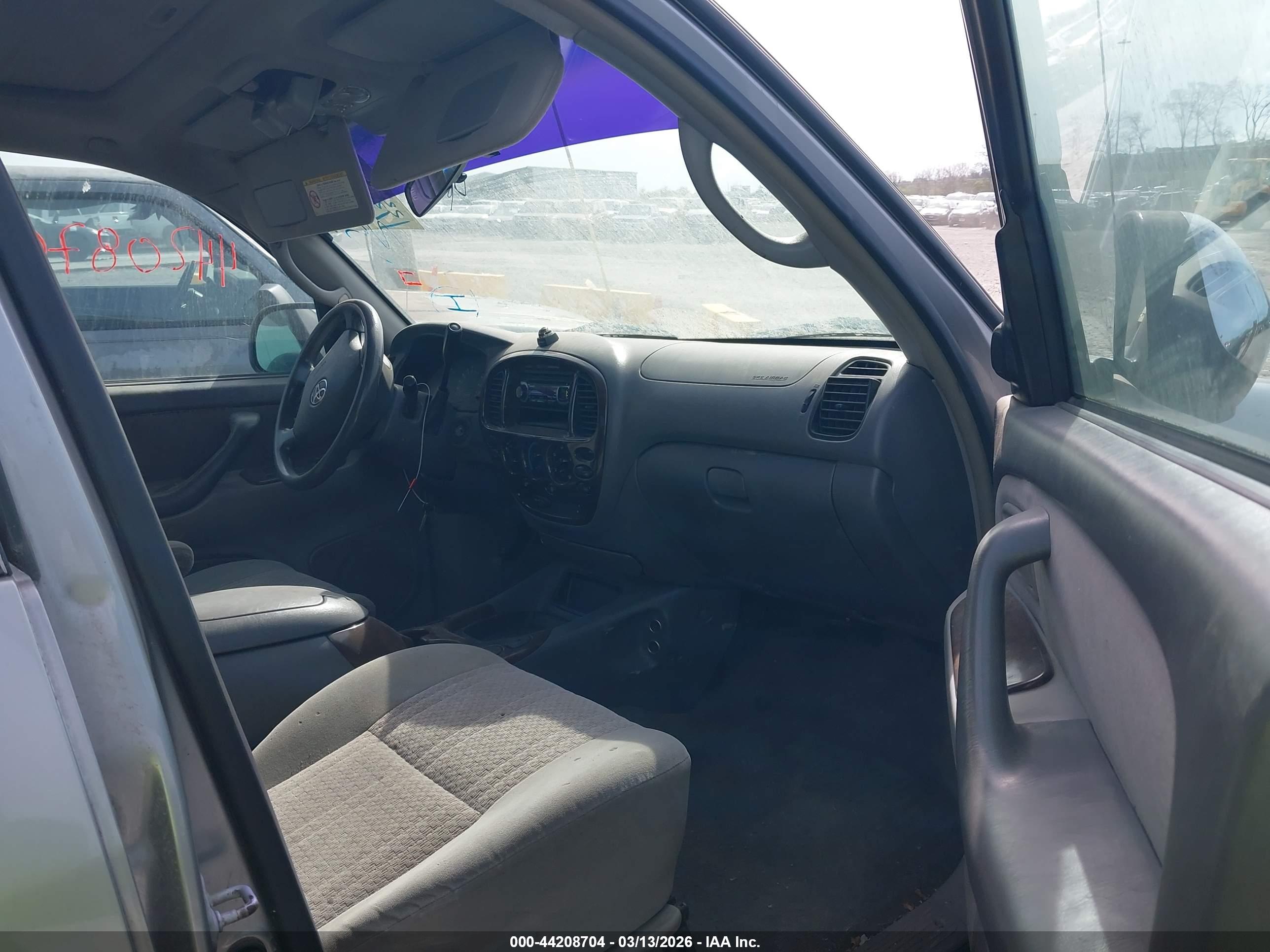 TOYOTA TUNDRA image 5