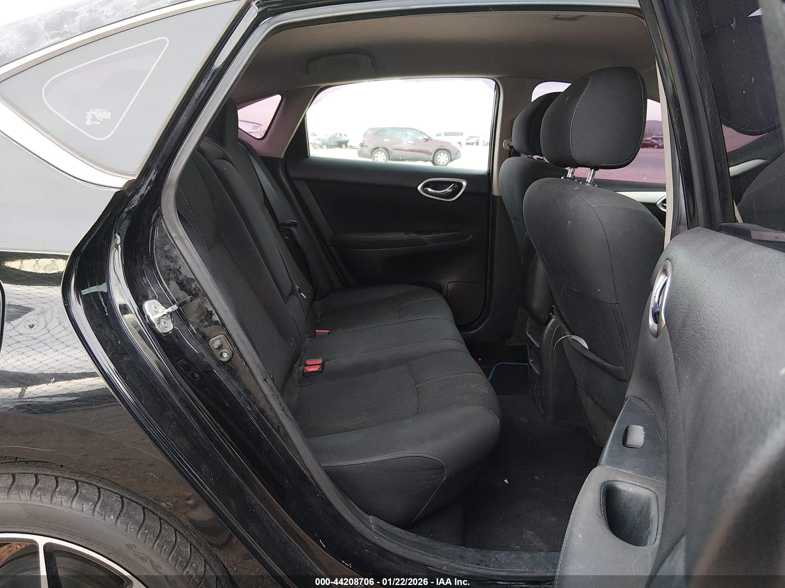NISSAN SENTRA image 8