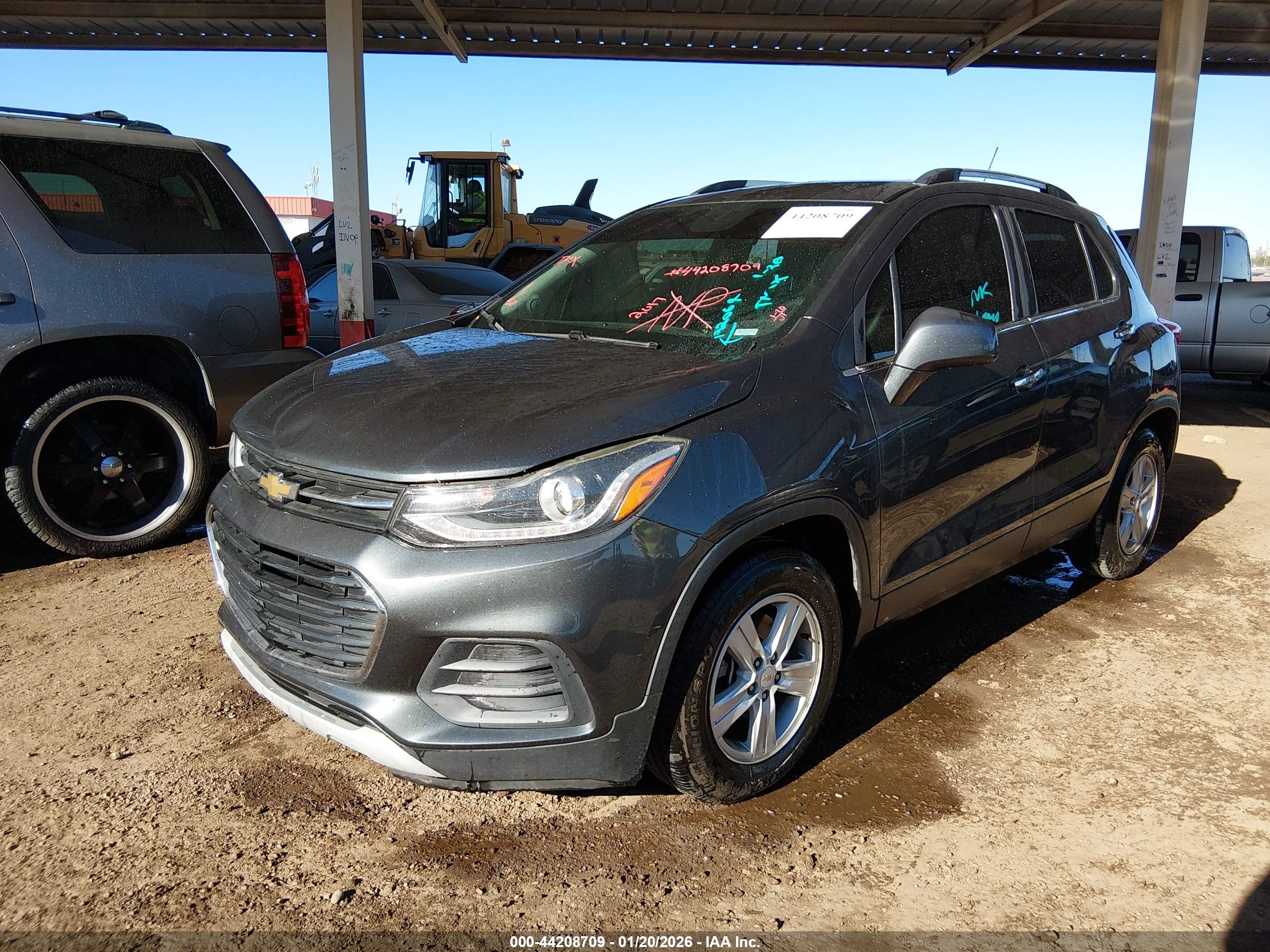CHEVROLET TRAX image 2