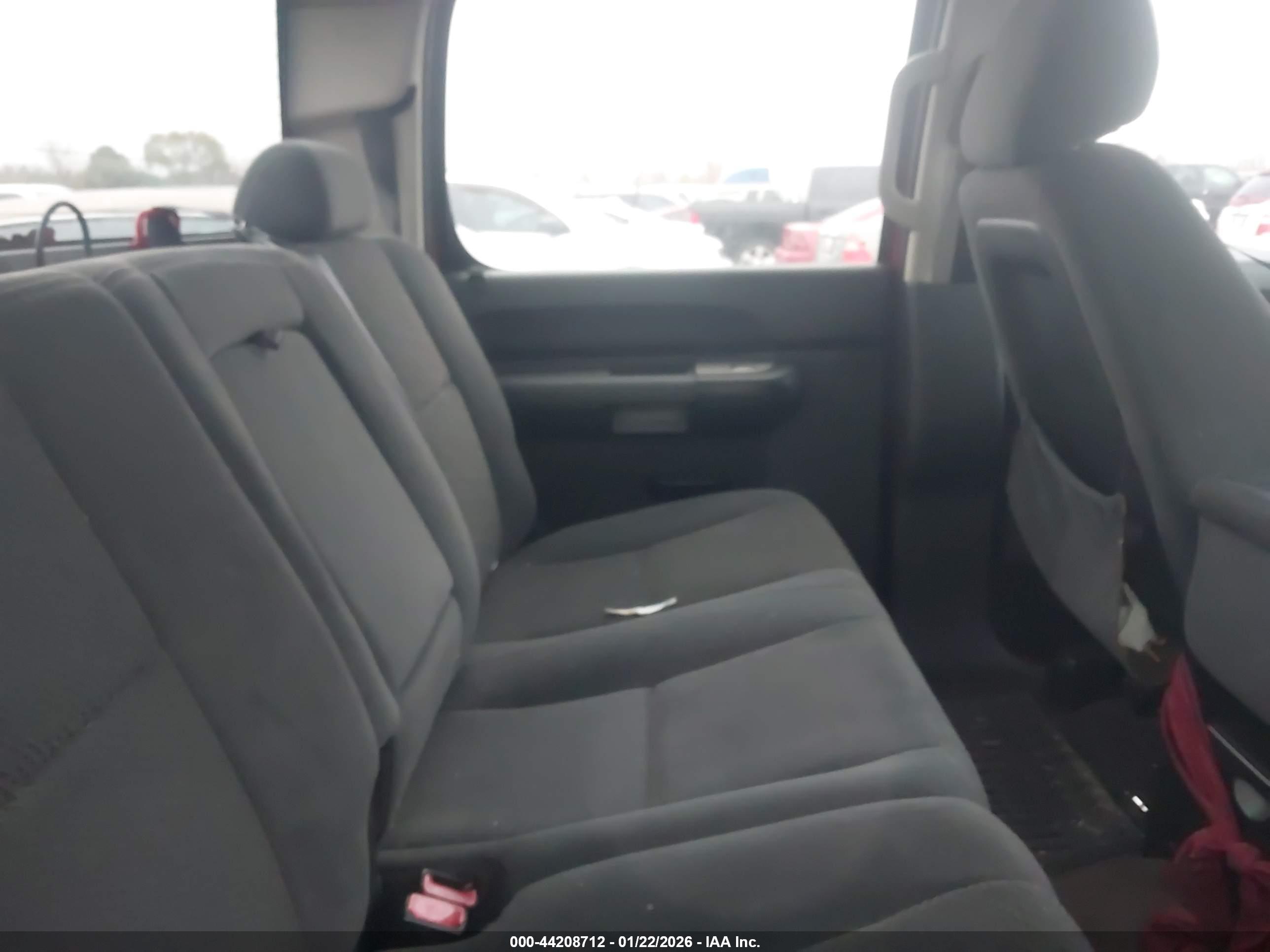 GMC SIERRA image 8