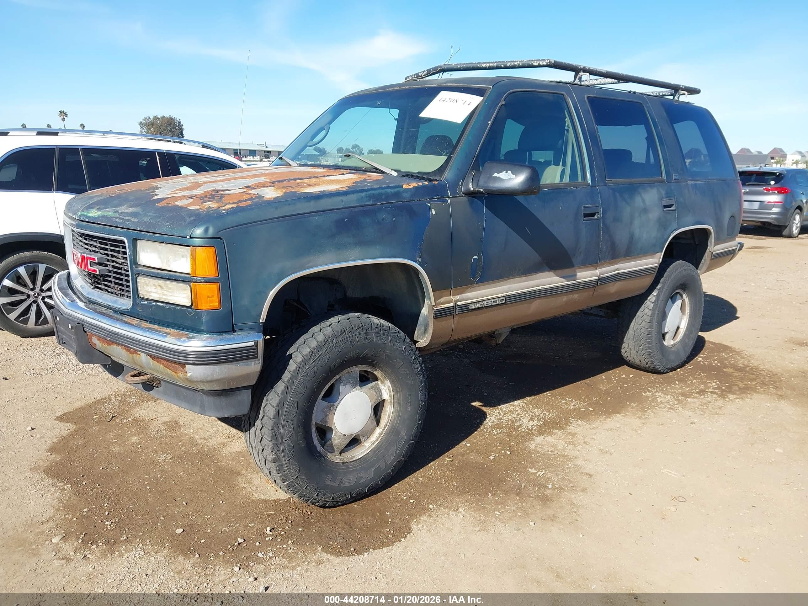 GMC YUKON image 2