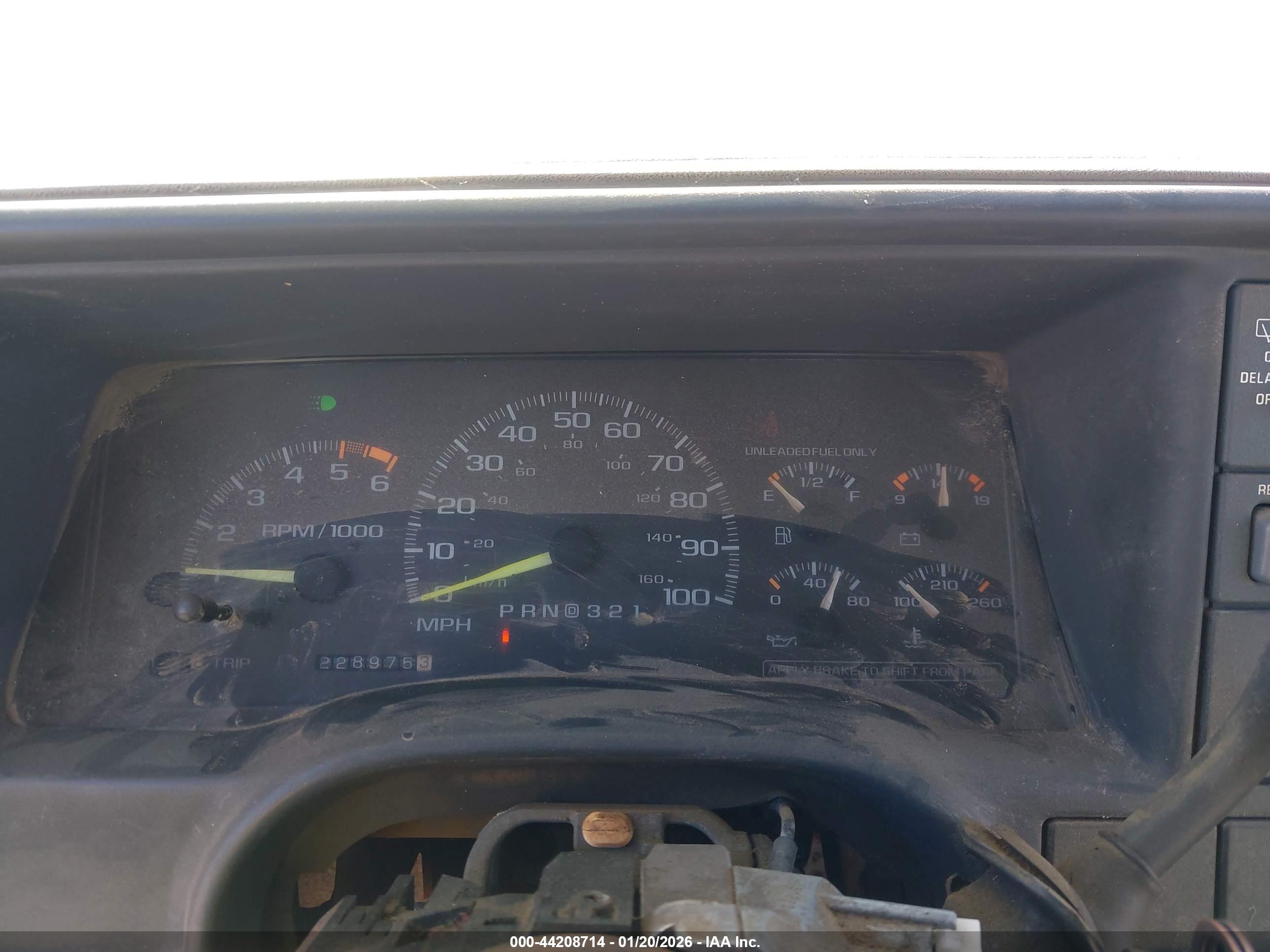 GMC YUKON image 7