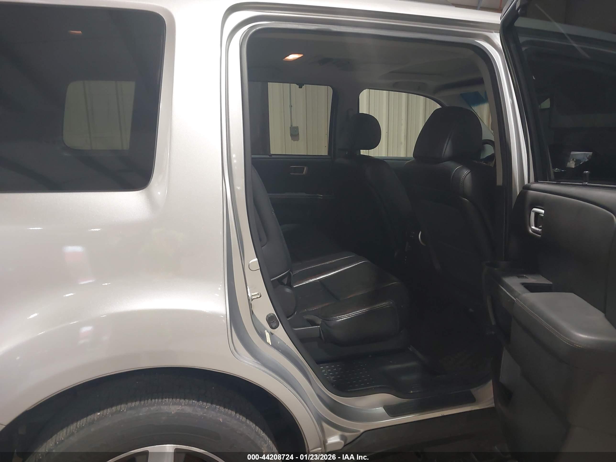 HONDA PILOT image 8