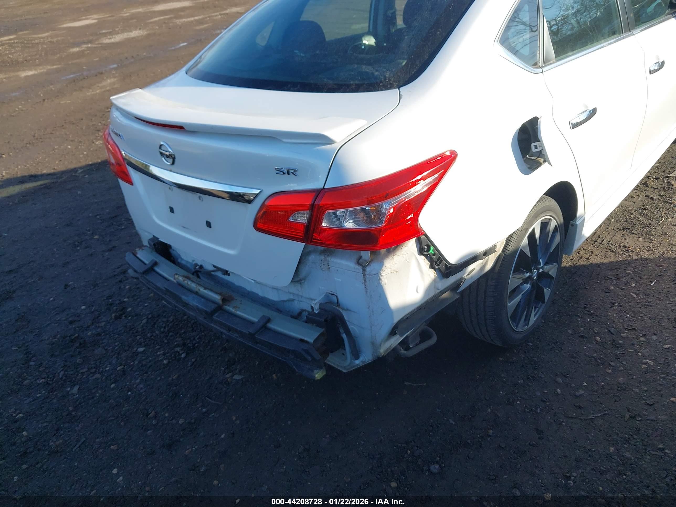 NISSAN SENTRA image 6