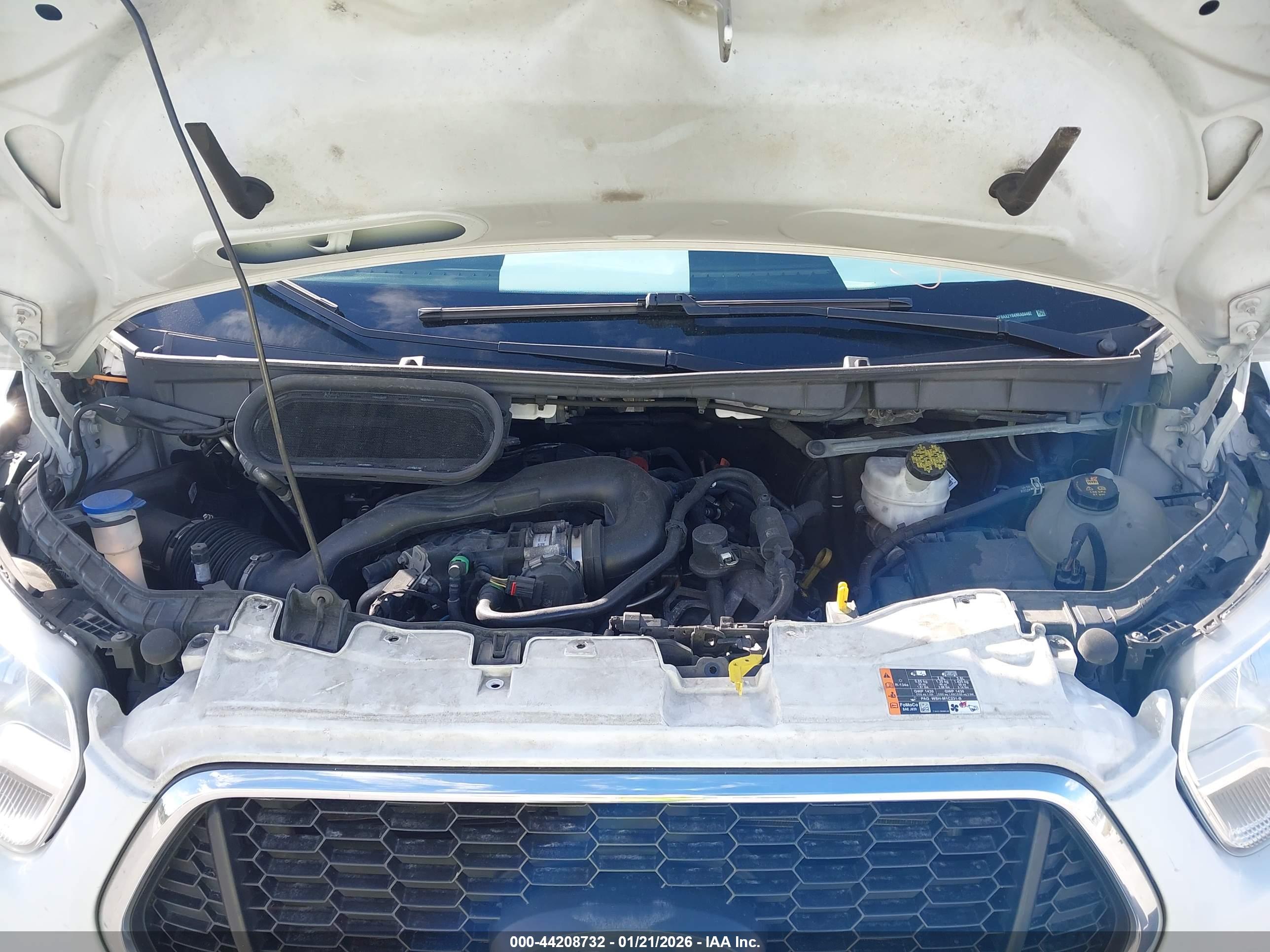 FORD TRANSIT-350 image 10