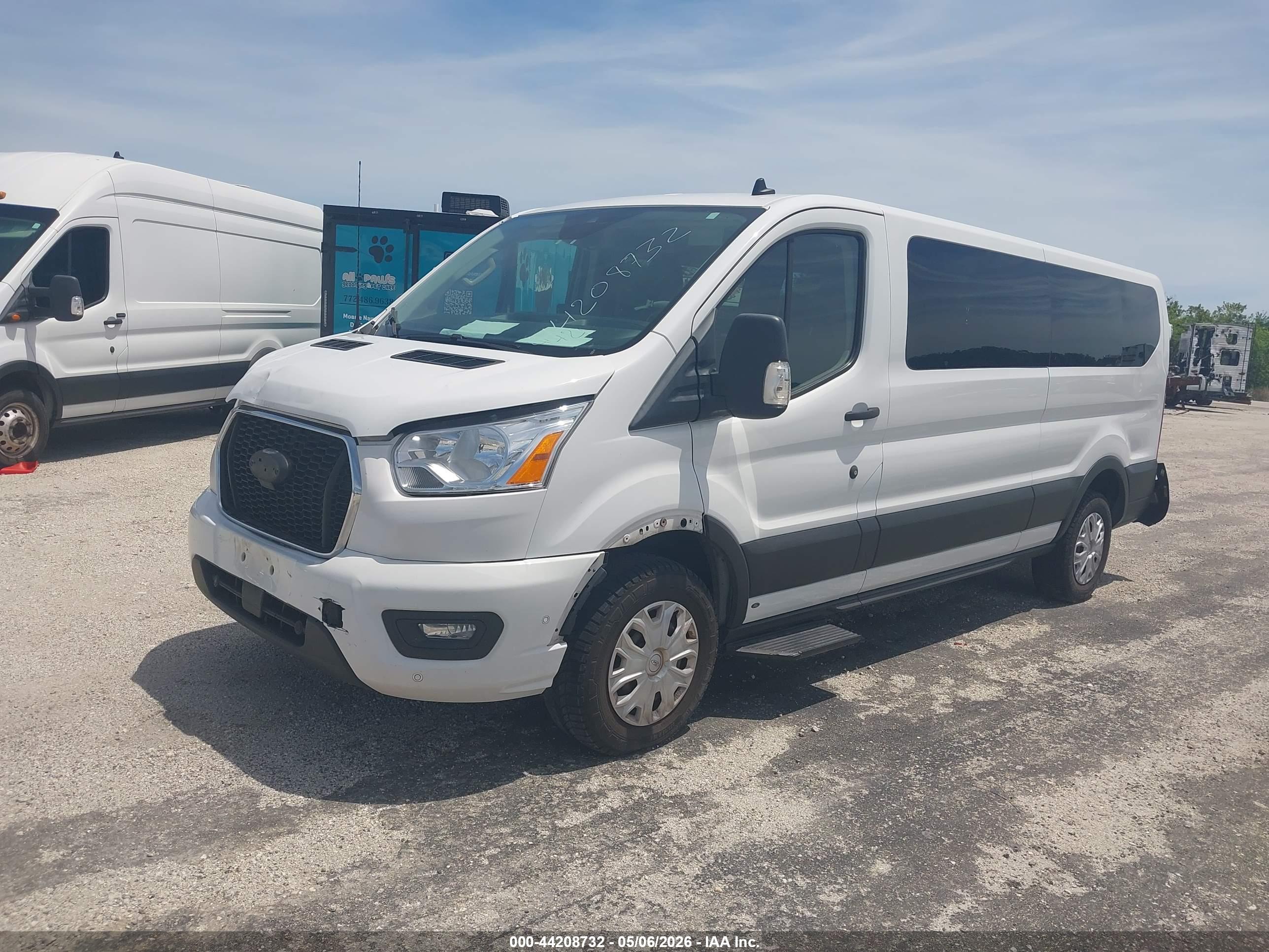 FORD TRANSIT-350 image 2