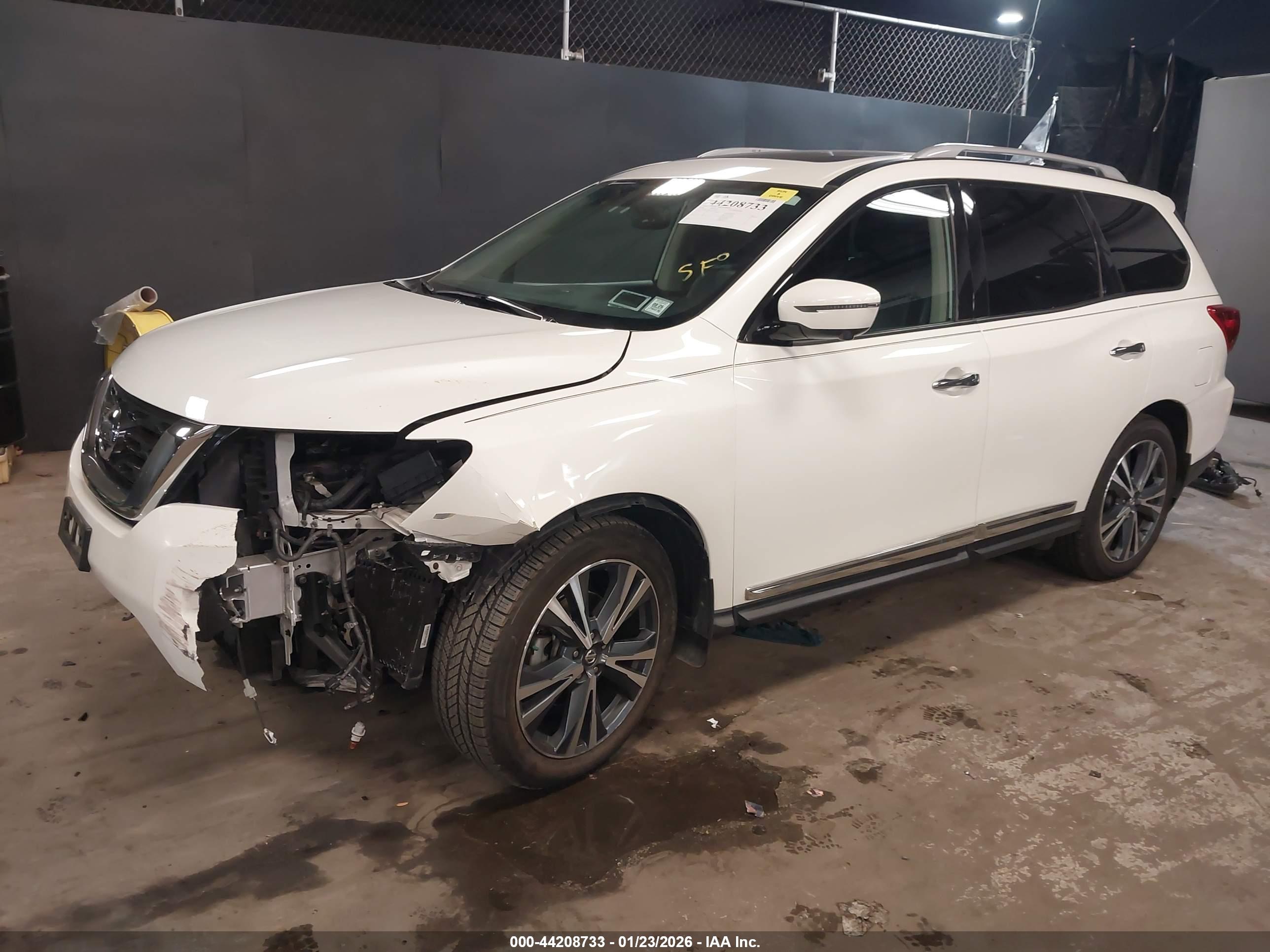NISSAN PATHFINDER image 2