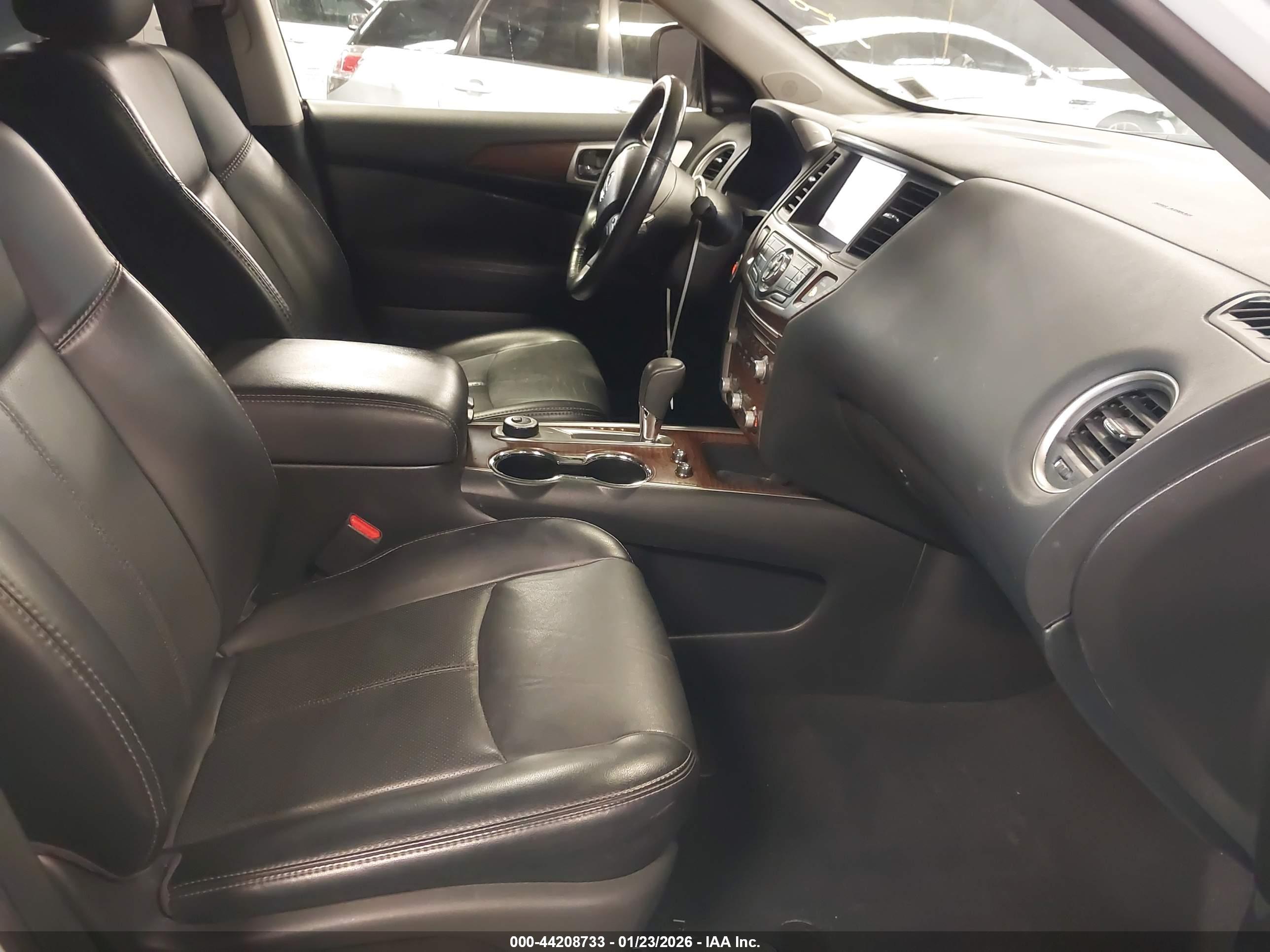 NISSAN PATHFINDER image 5