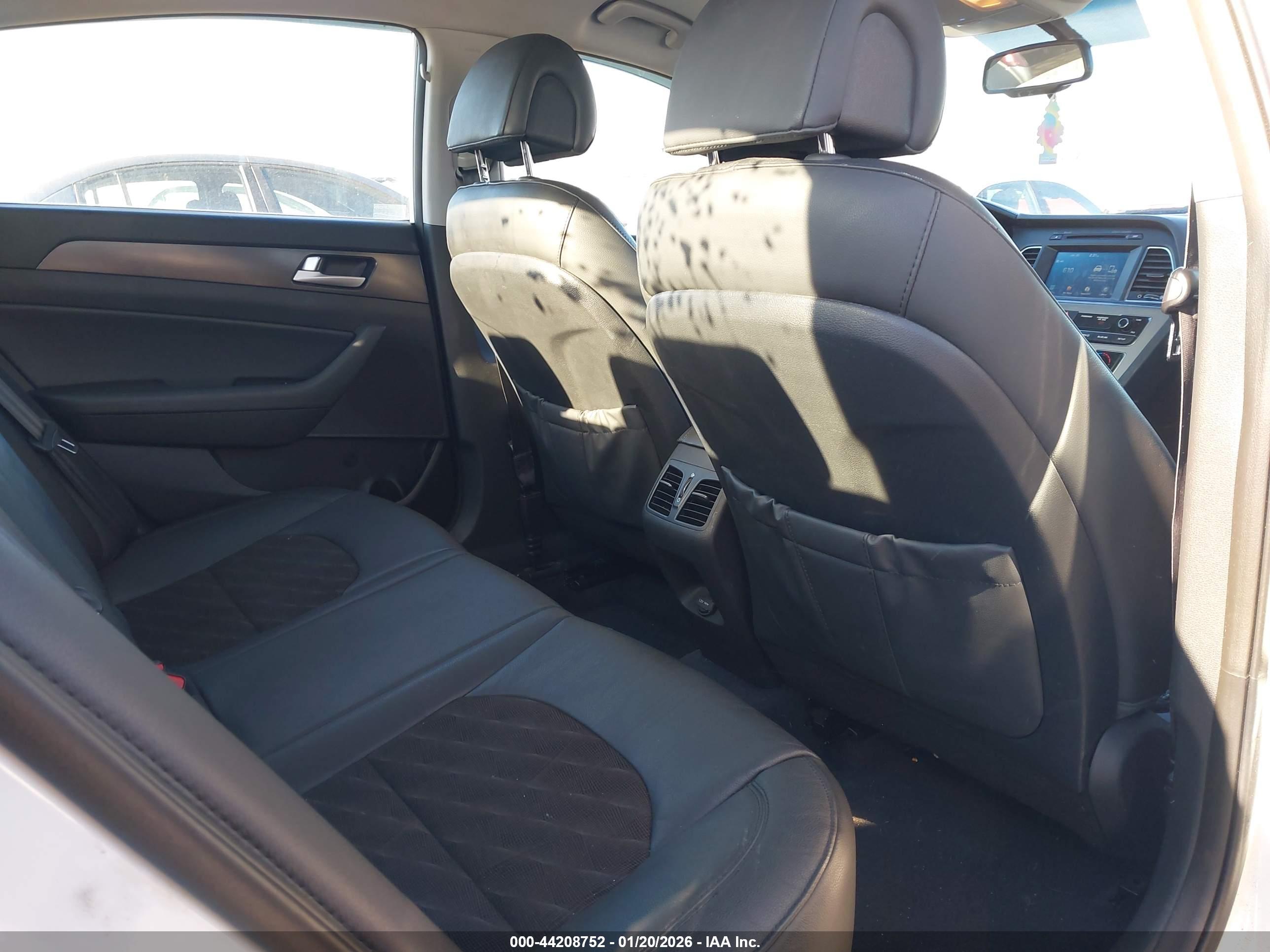 HYUNDAI SONATA image 8