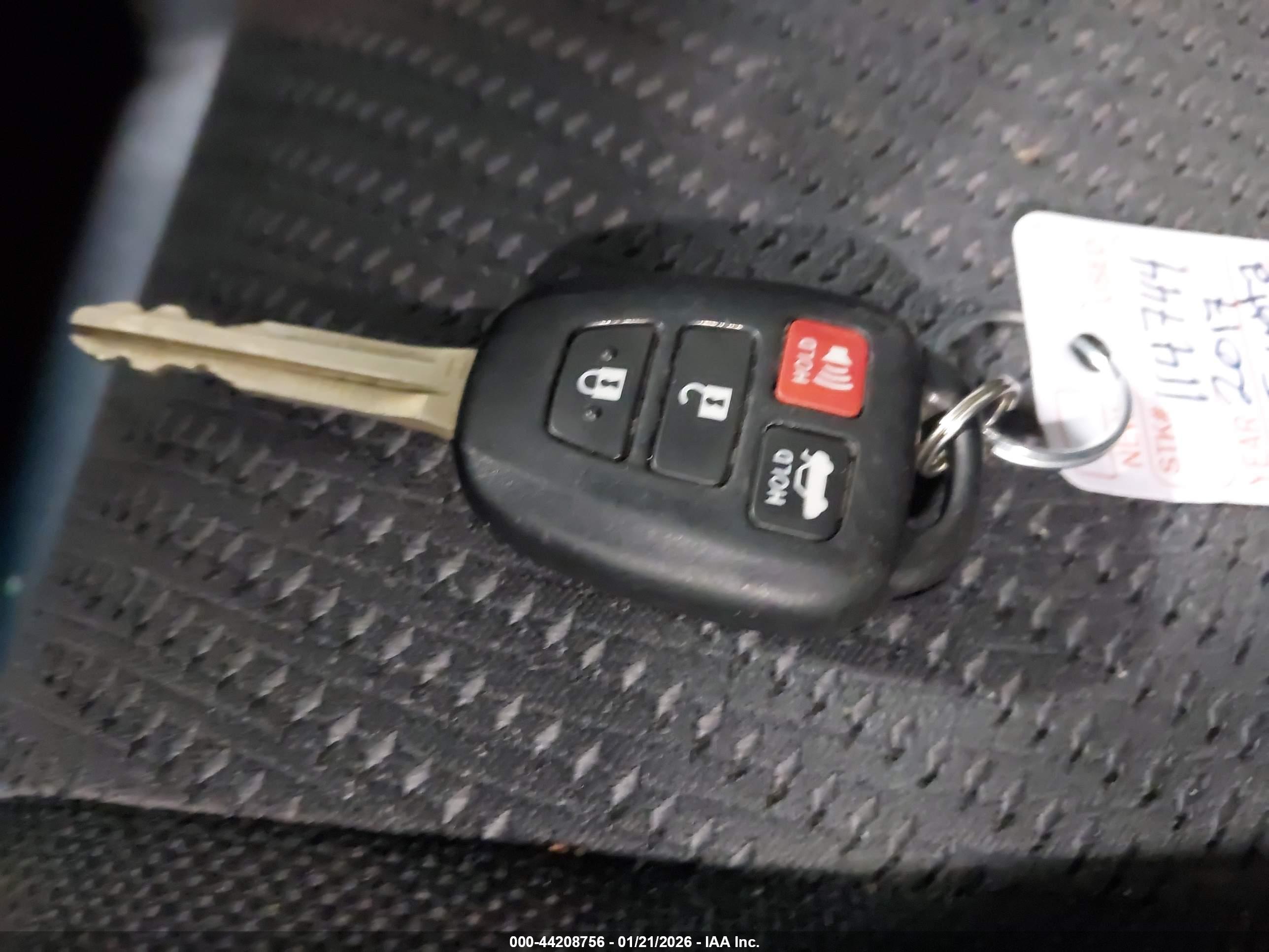 TOYOTA CAMRY image 11