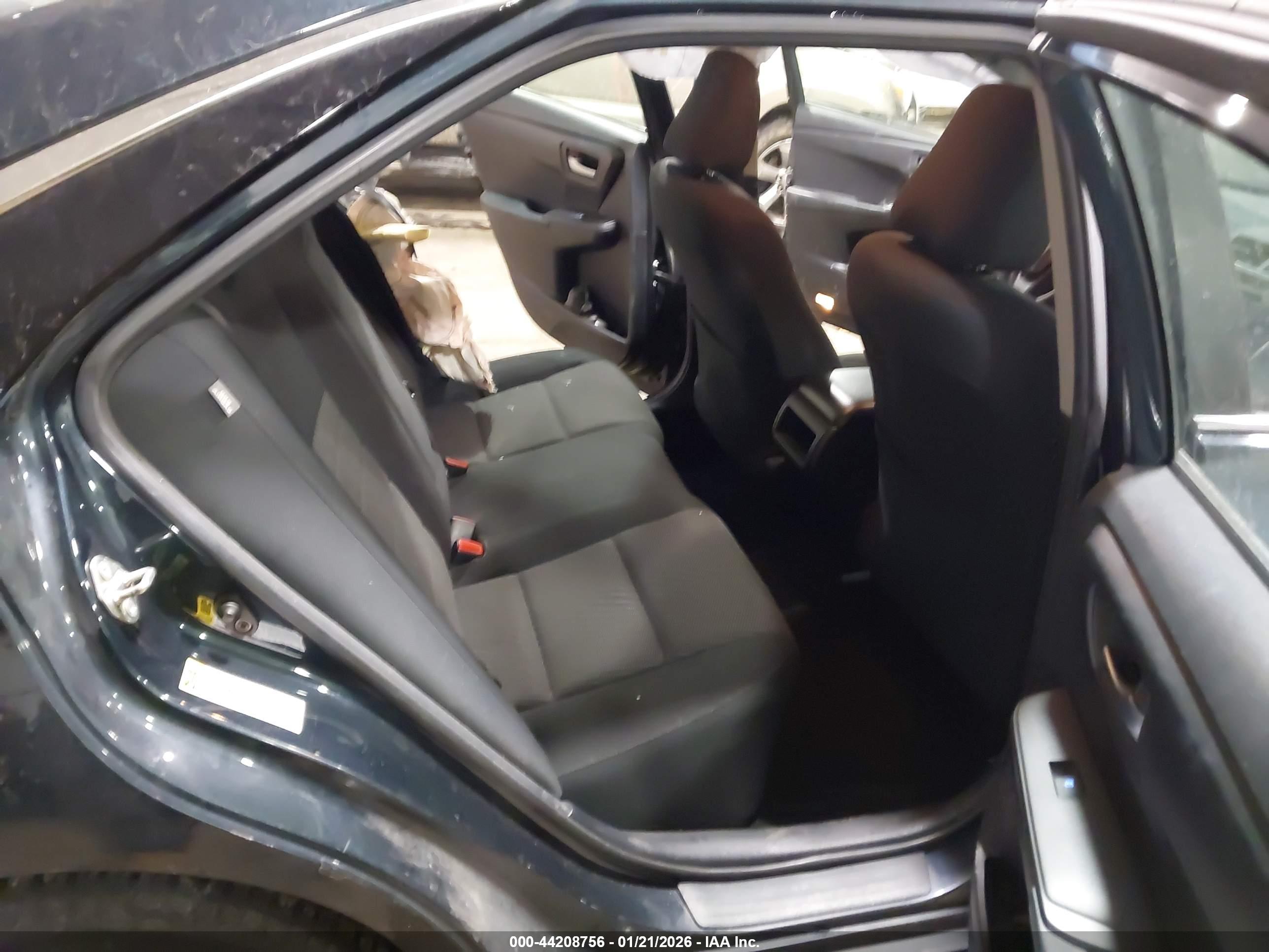 TOYOTA CAMRY image 8