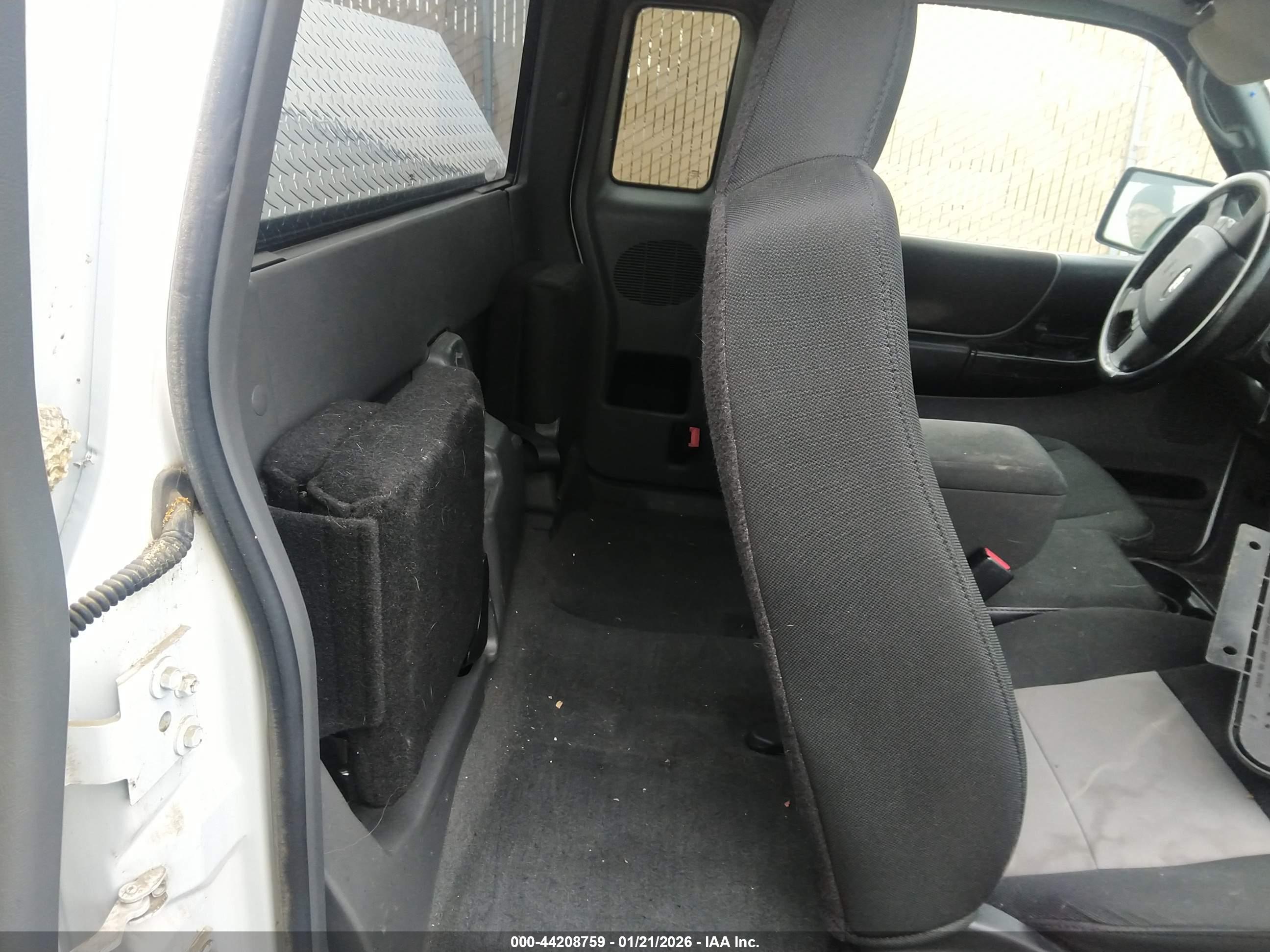 FORD RANGER image 8