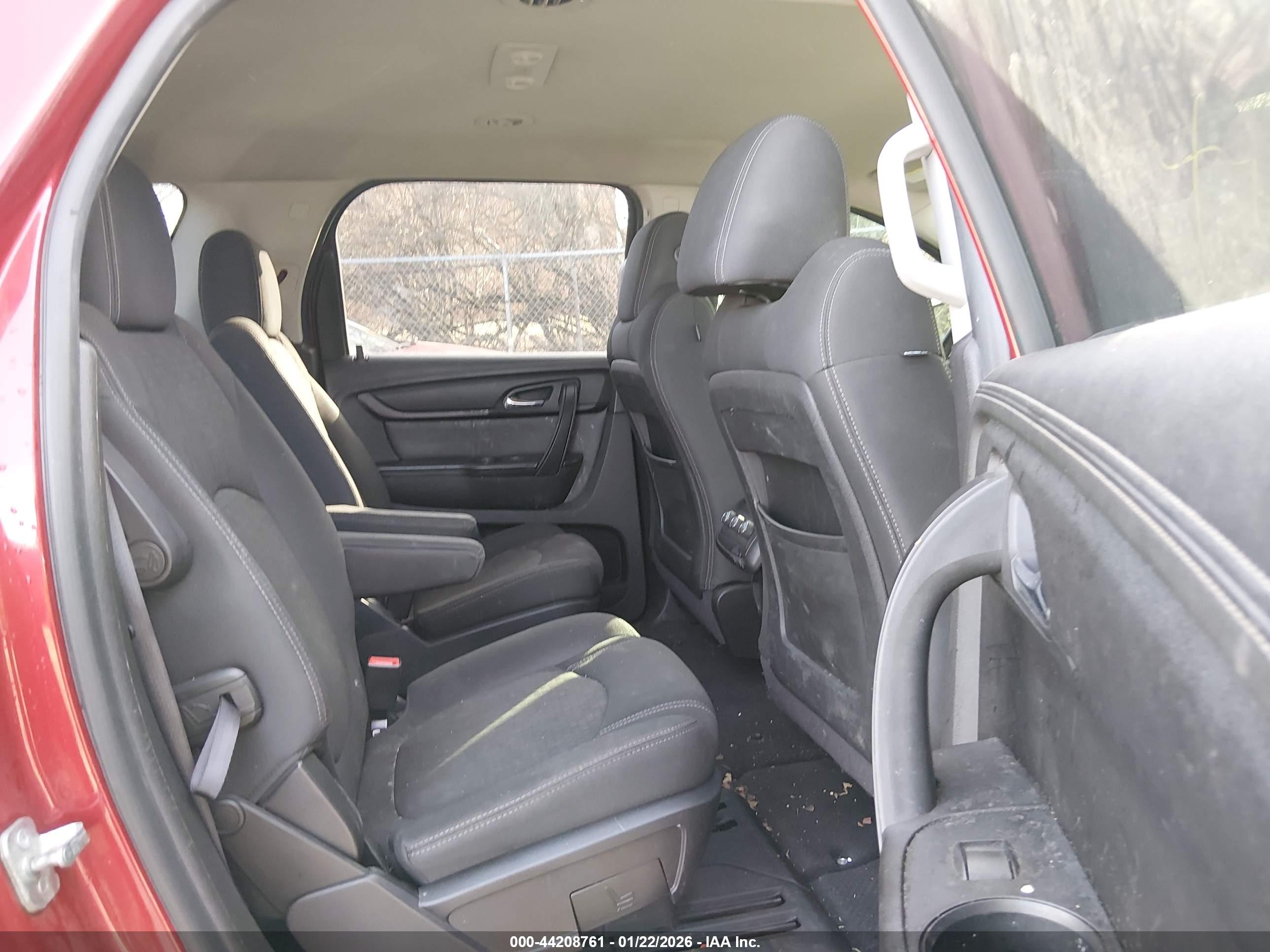GMC ACADIA image 8