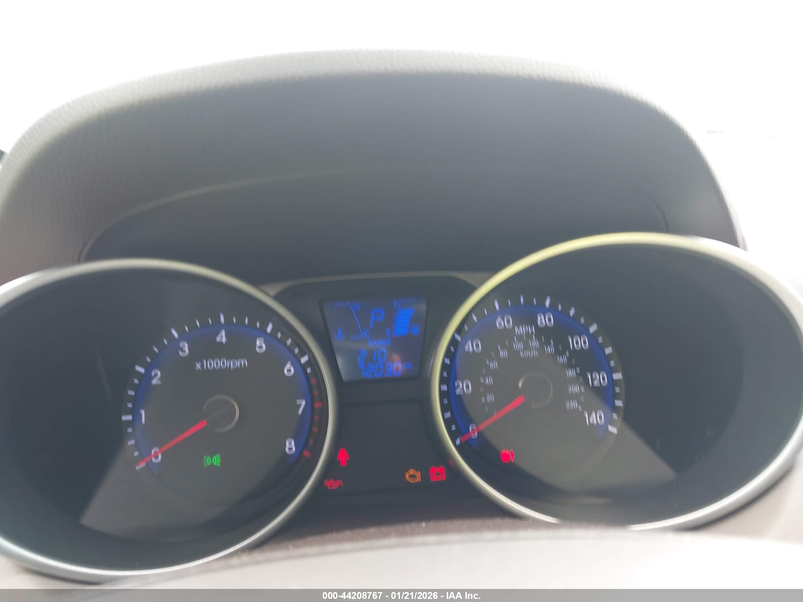 HYUNDAI TUCSON image 7