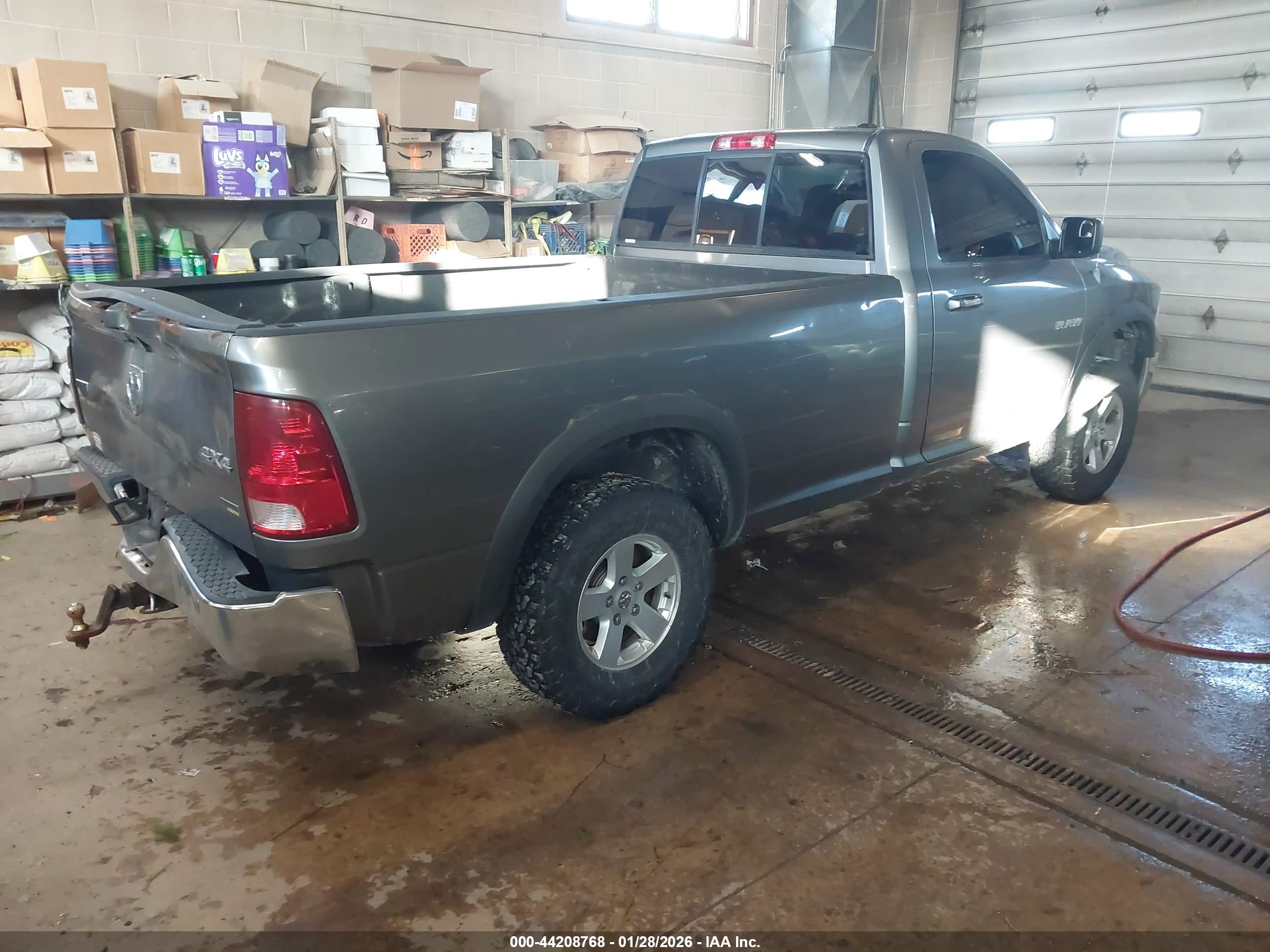 DODGE RAM image 4