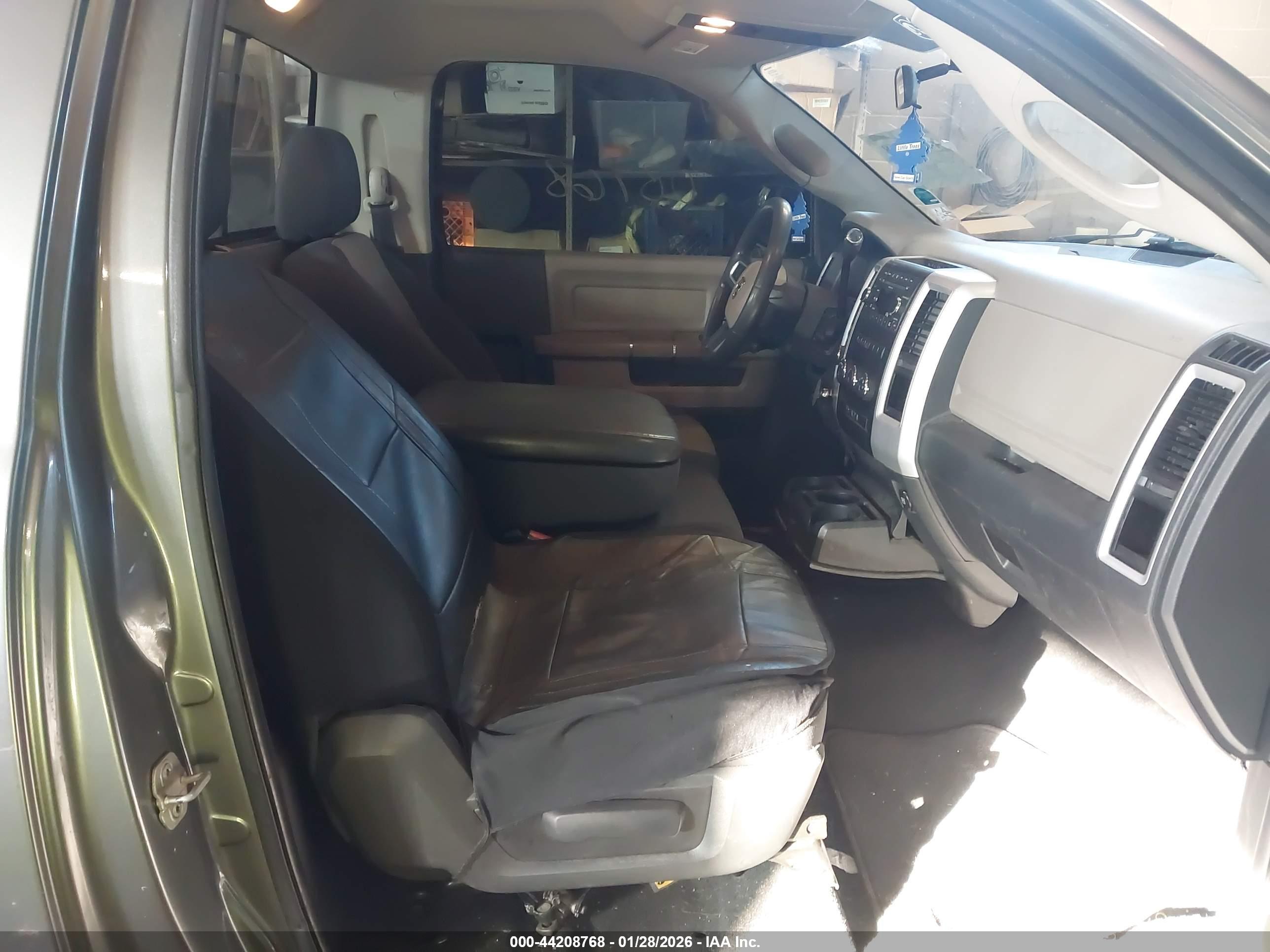 DODGE RAM image 5