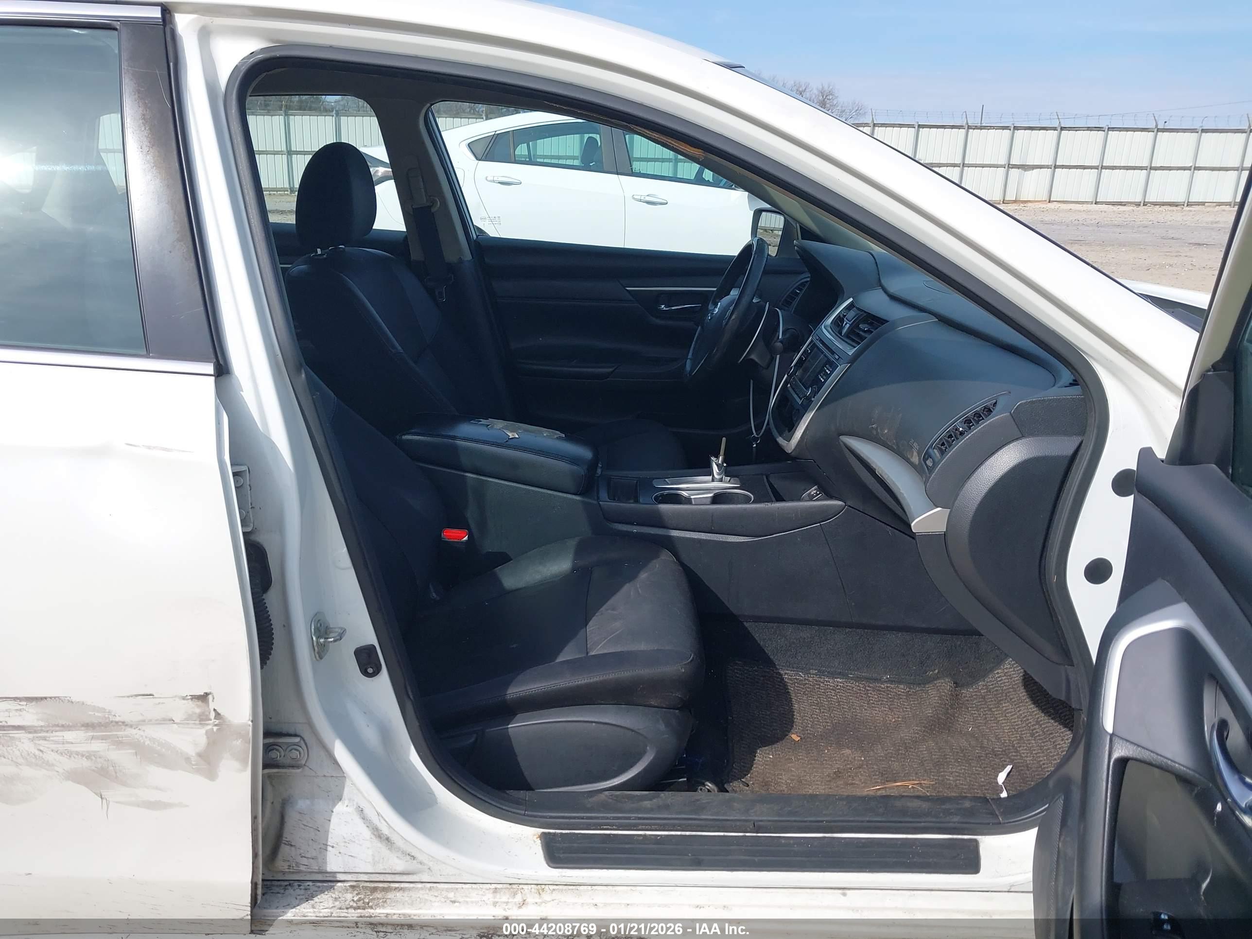 NISSAN ALTIMA image 5