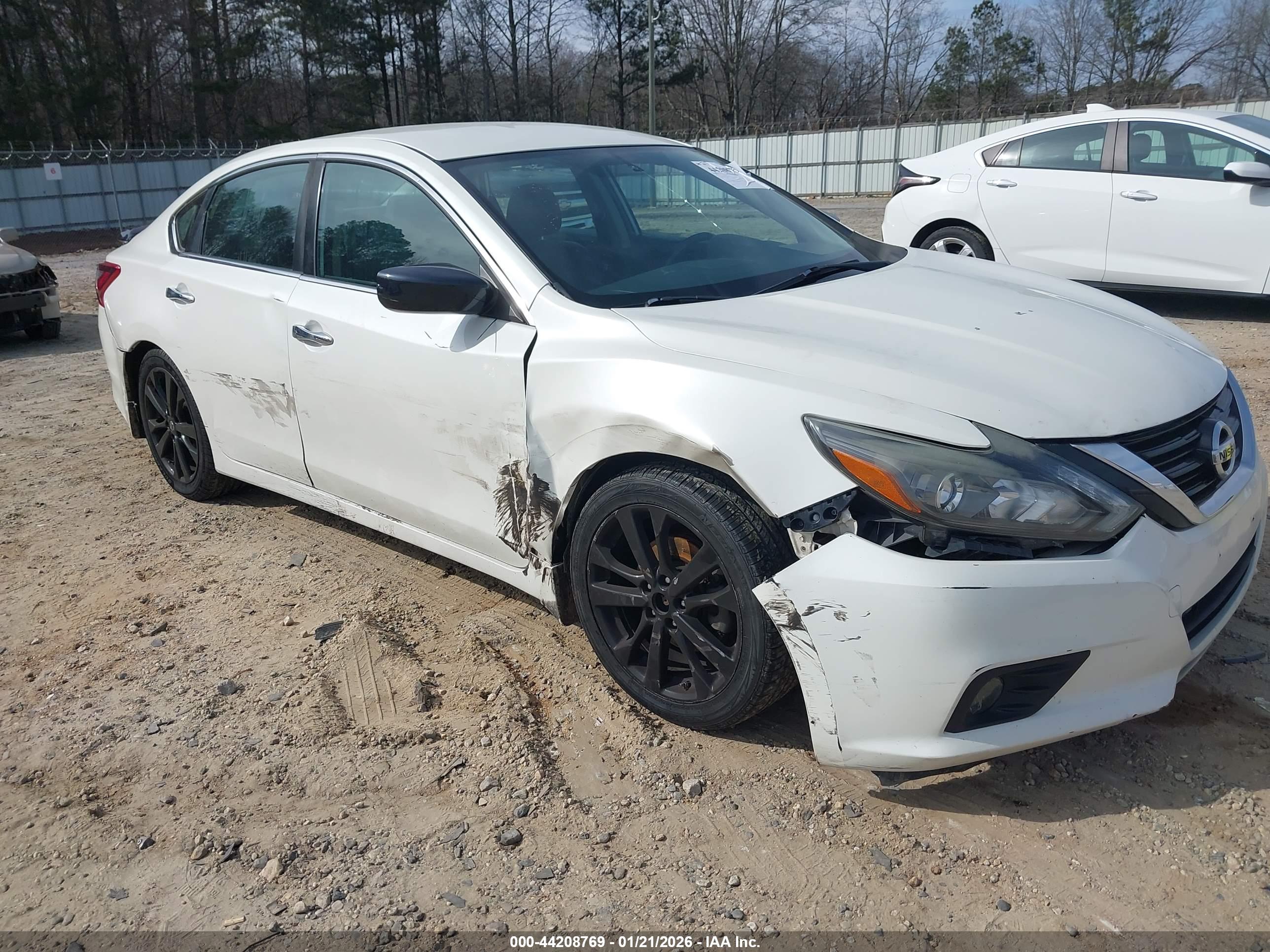 NISSAN ALTIMA image 6