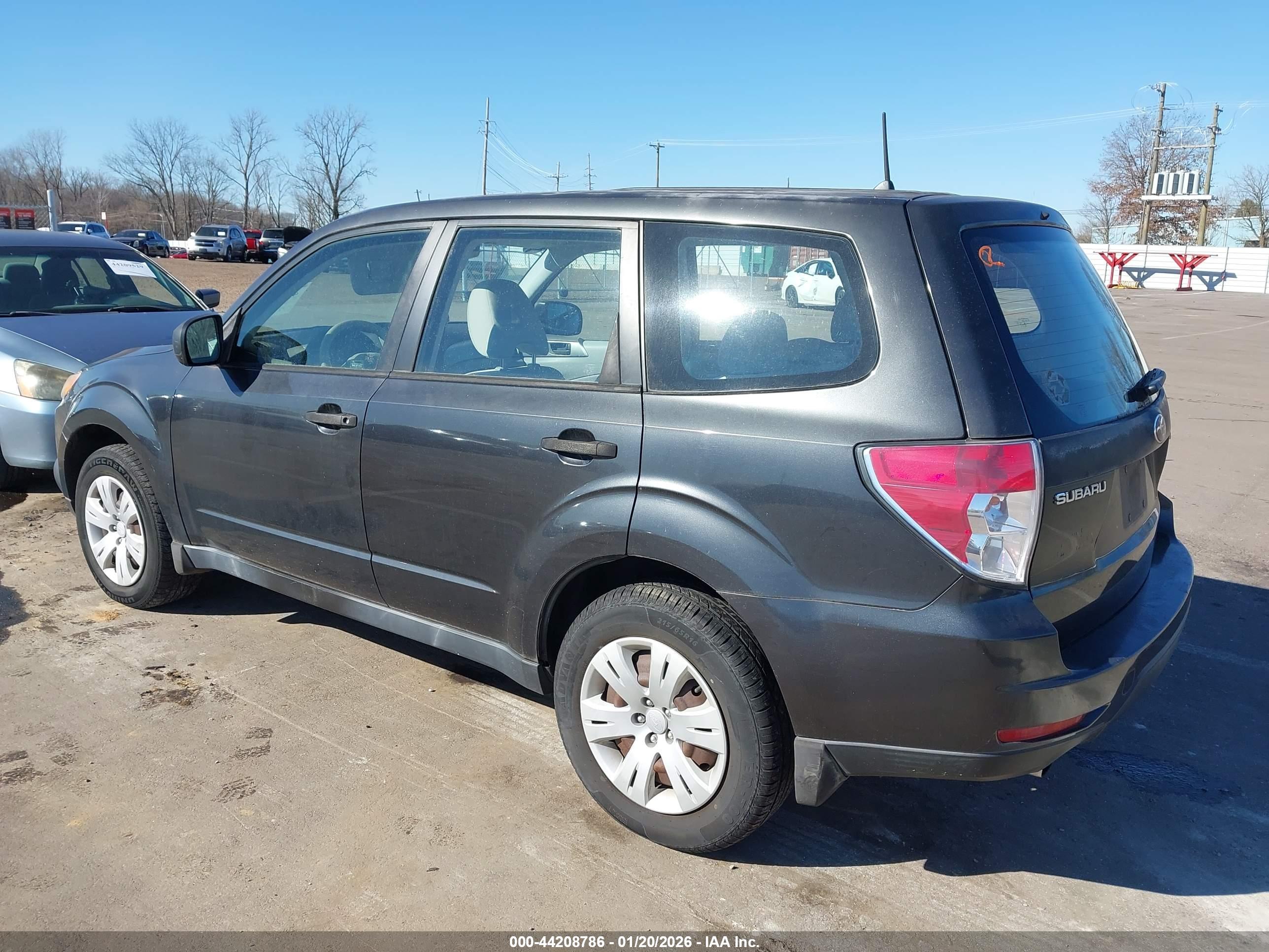 SUBARU FORESTER image 3