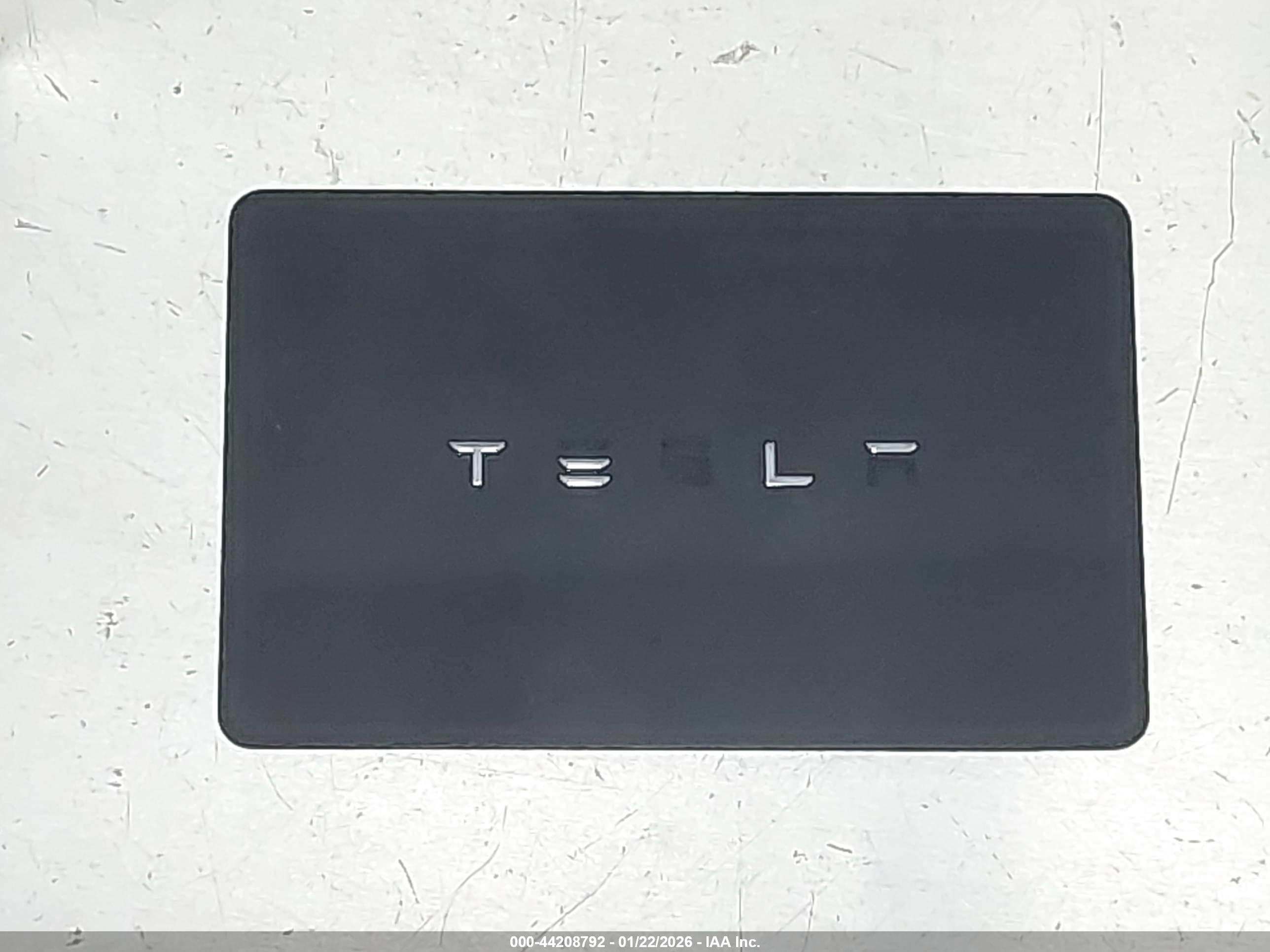 TESLA MODEL image 11