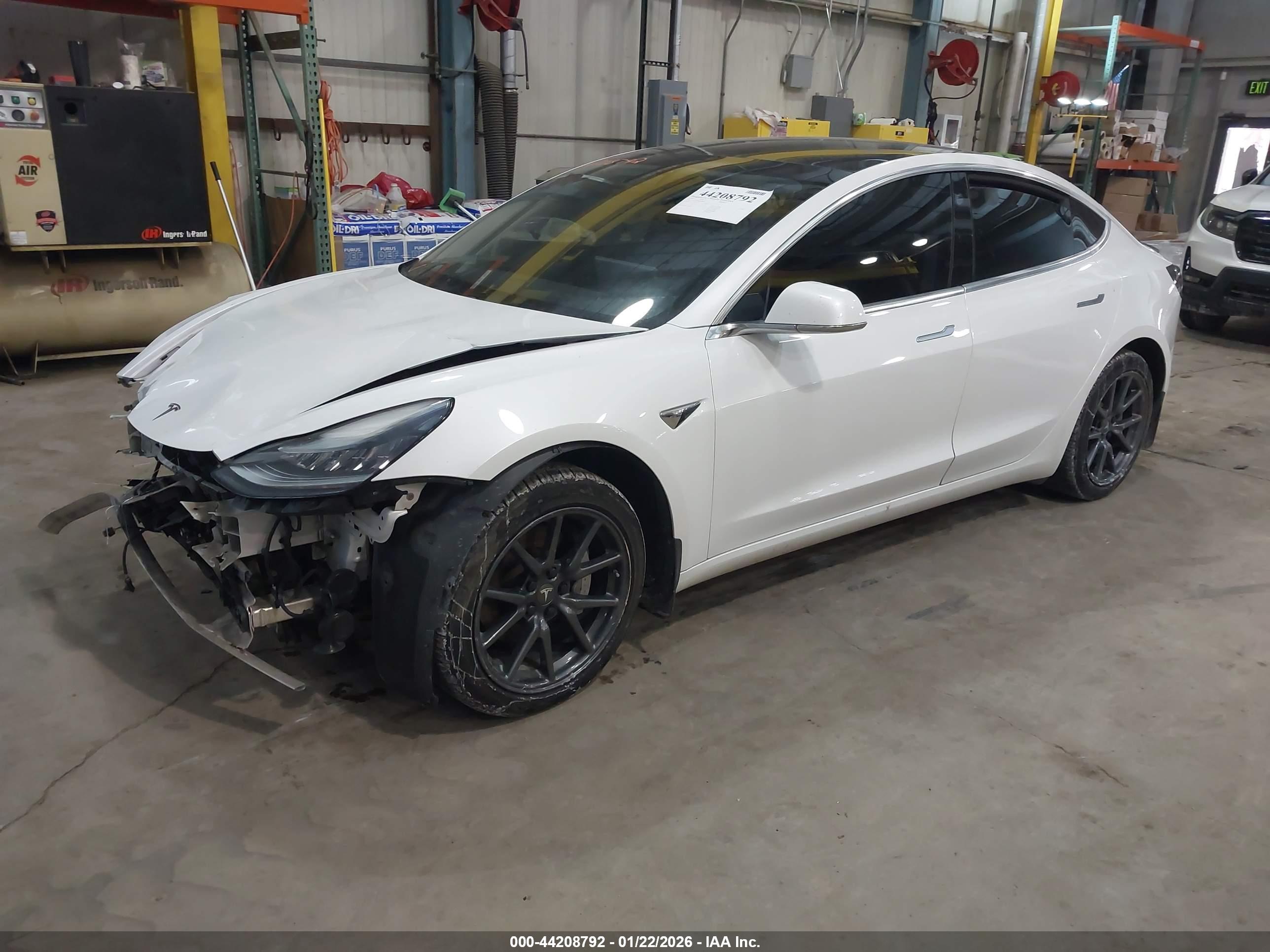 TESLA MODEL image 2