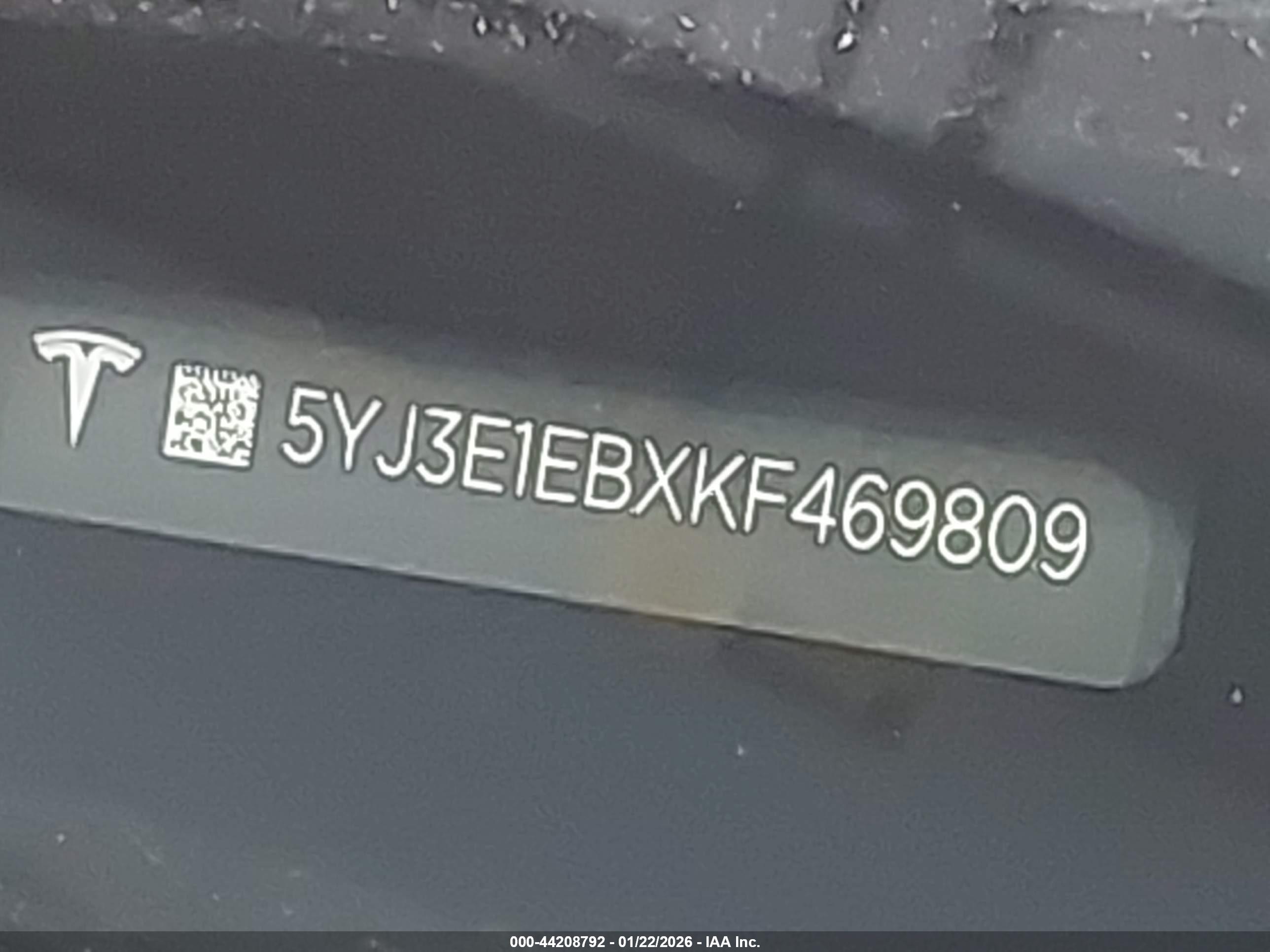 TESLA MODEL image 9