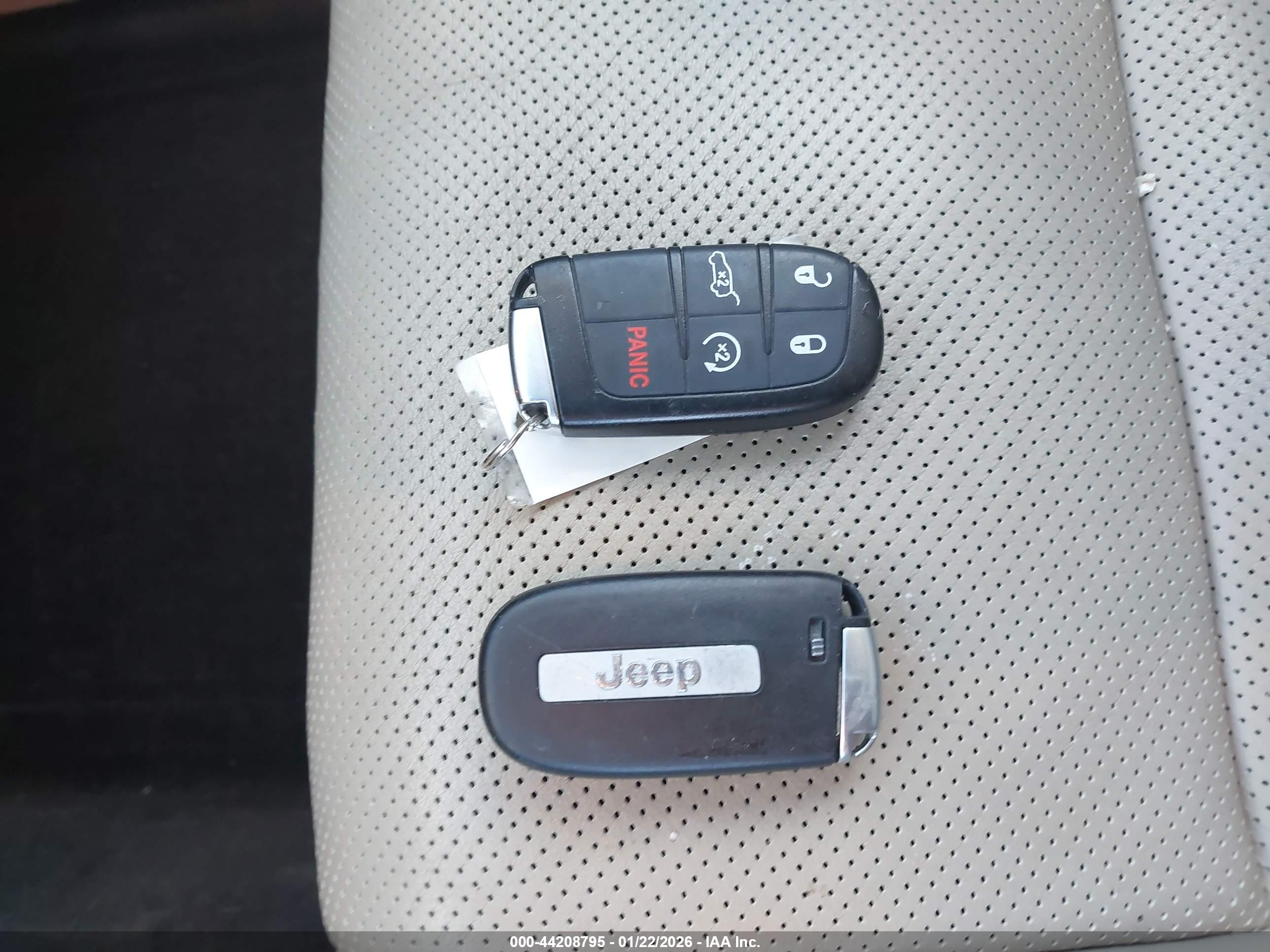 JEEP GRAND image 11