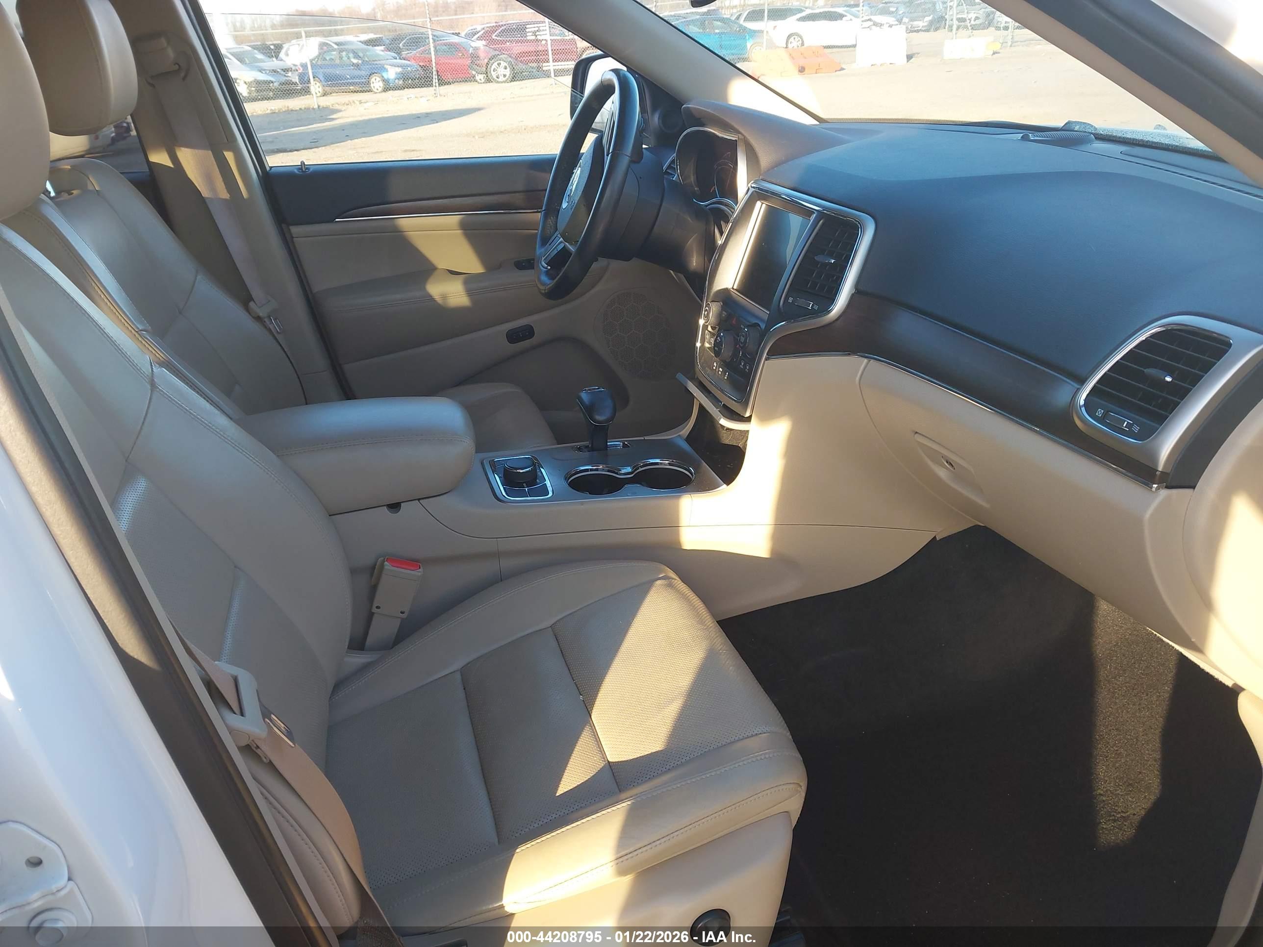 JEEP GRAND image 5