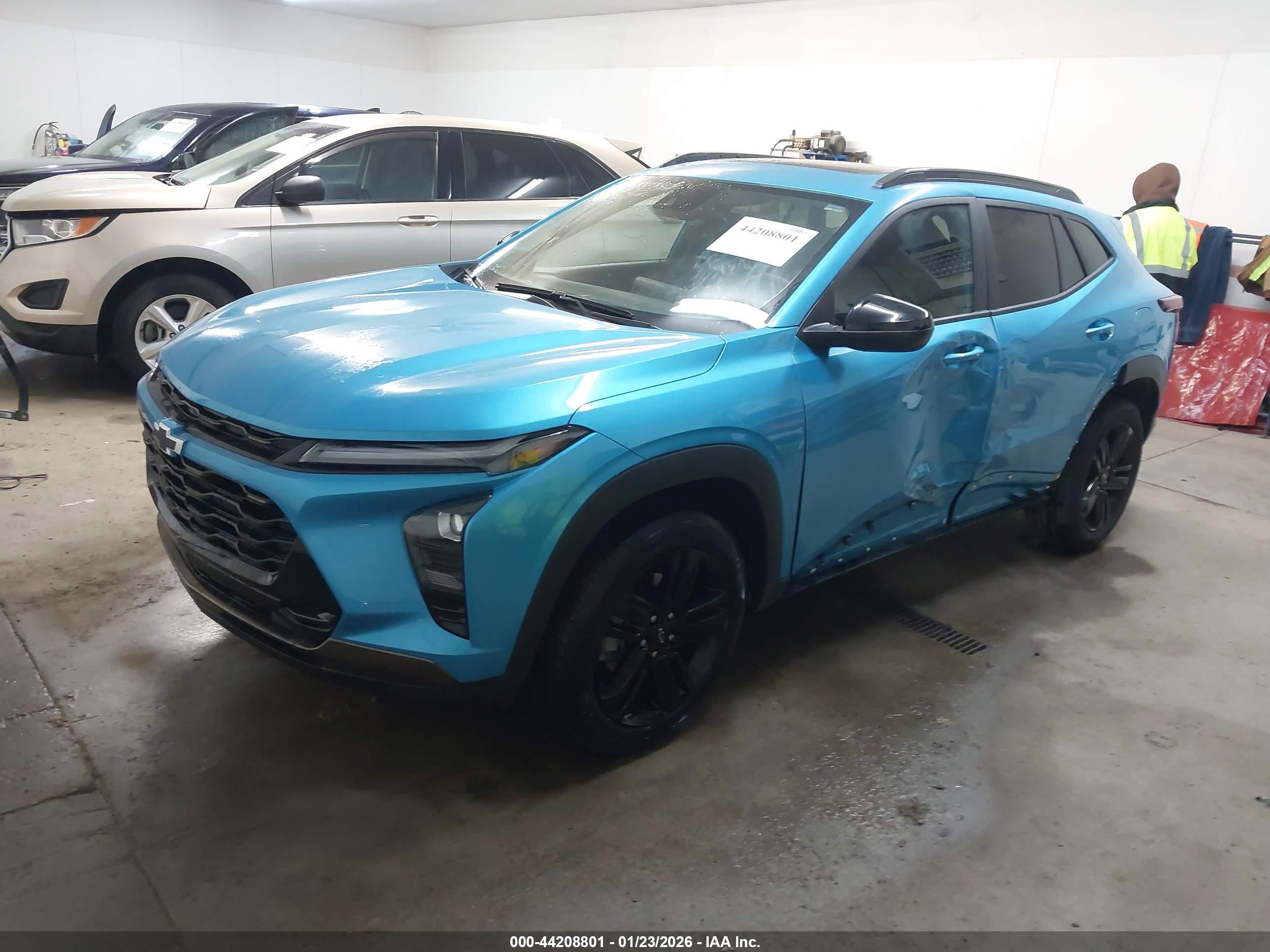 CHEVROLET TRAX image 2