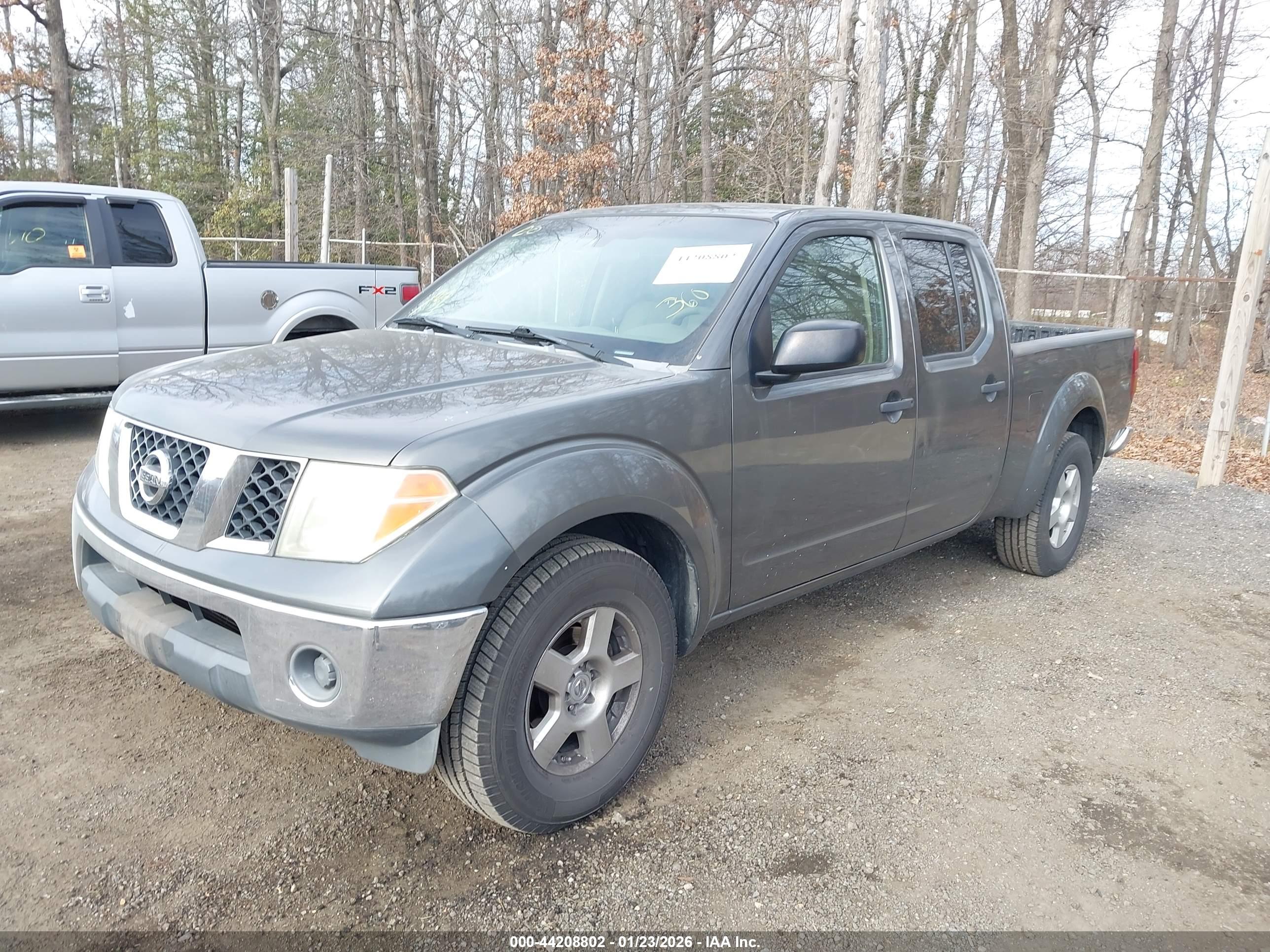 NISSAN FRONTIER image 2
