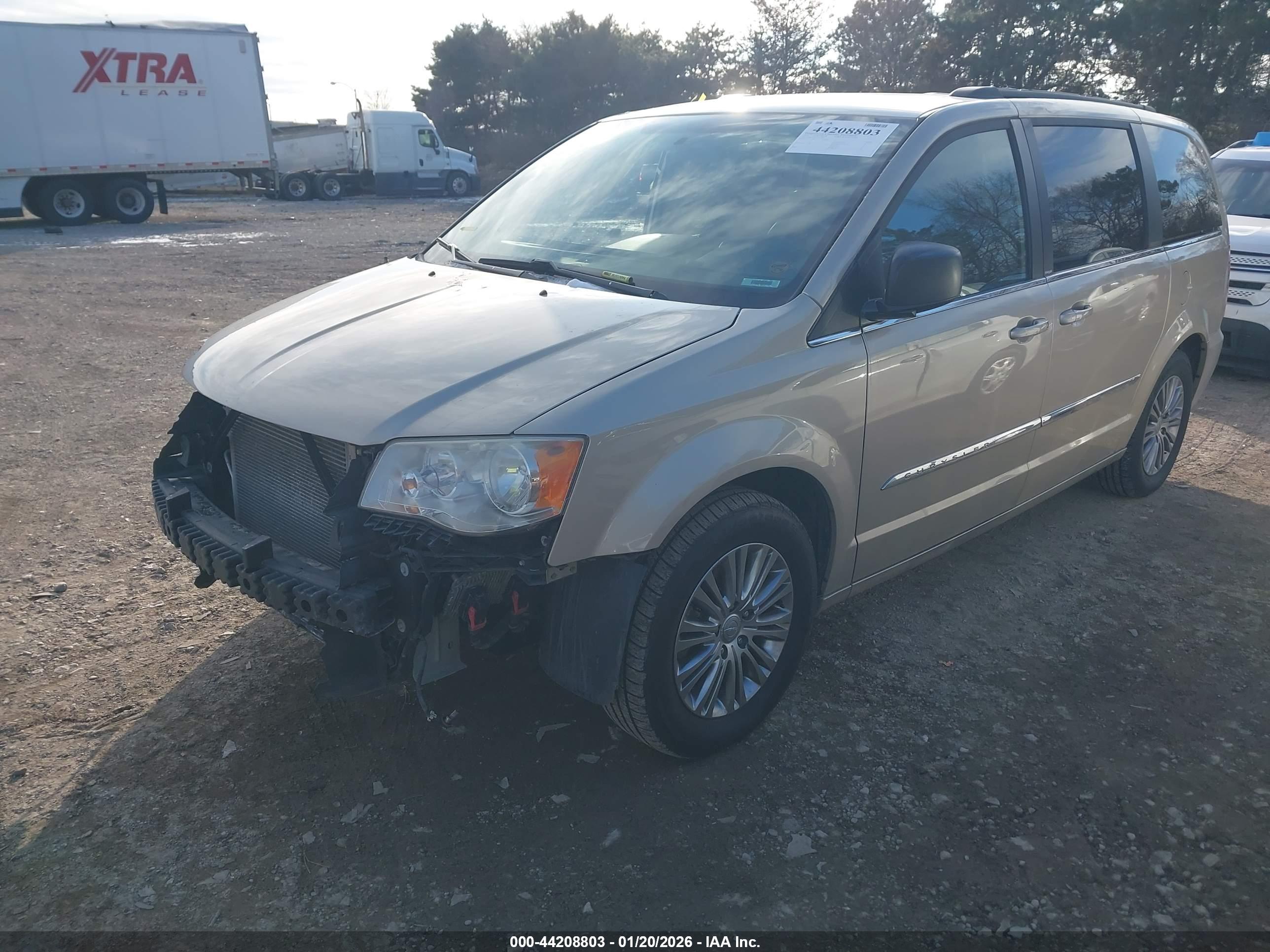 CHRYSLER TOWN image 2