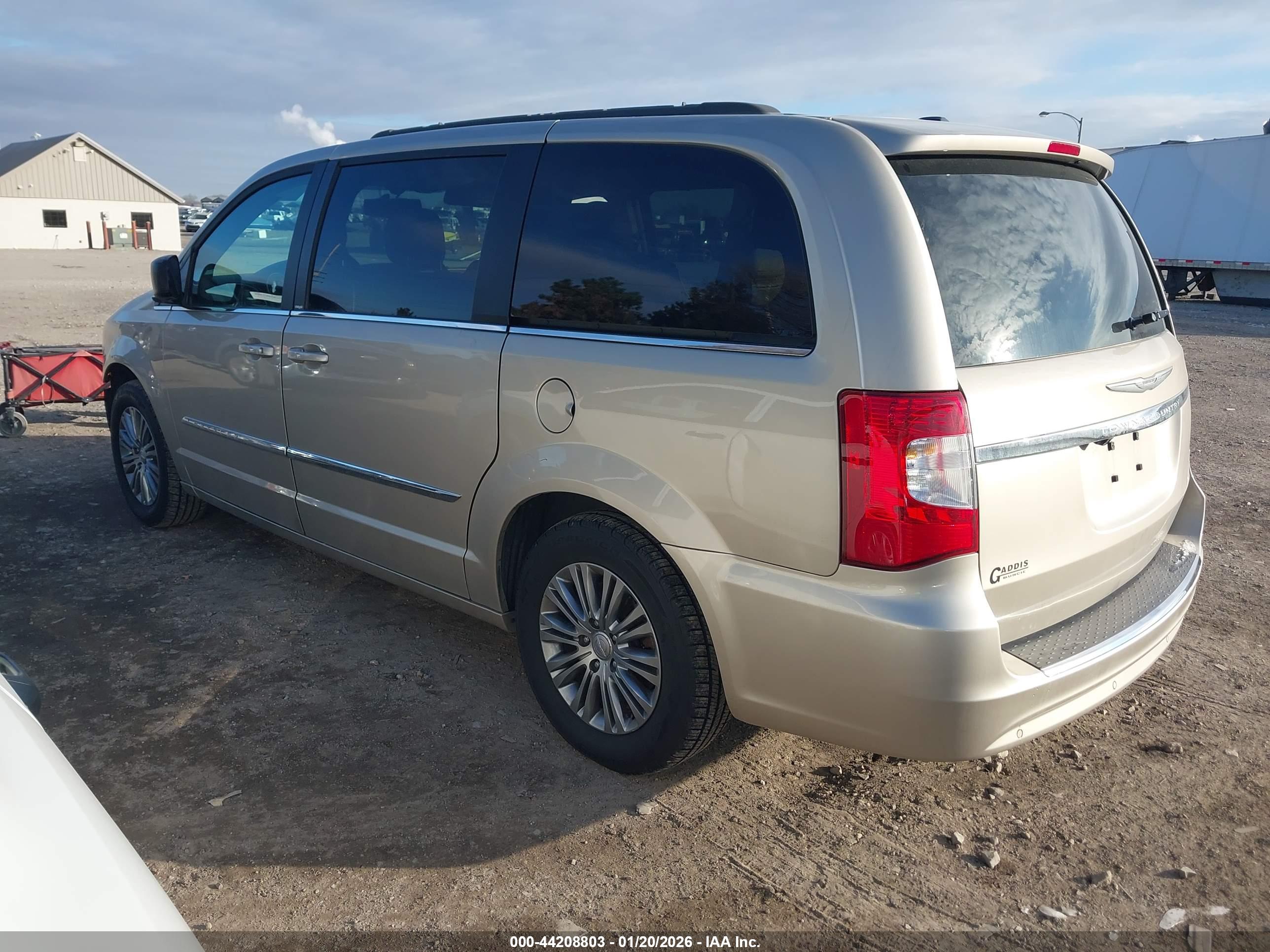 CHRYSLER TOWN image 3
