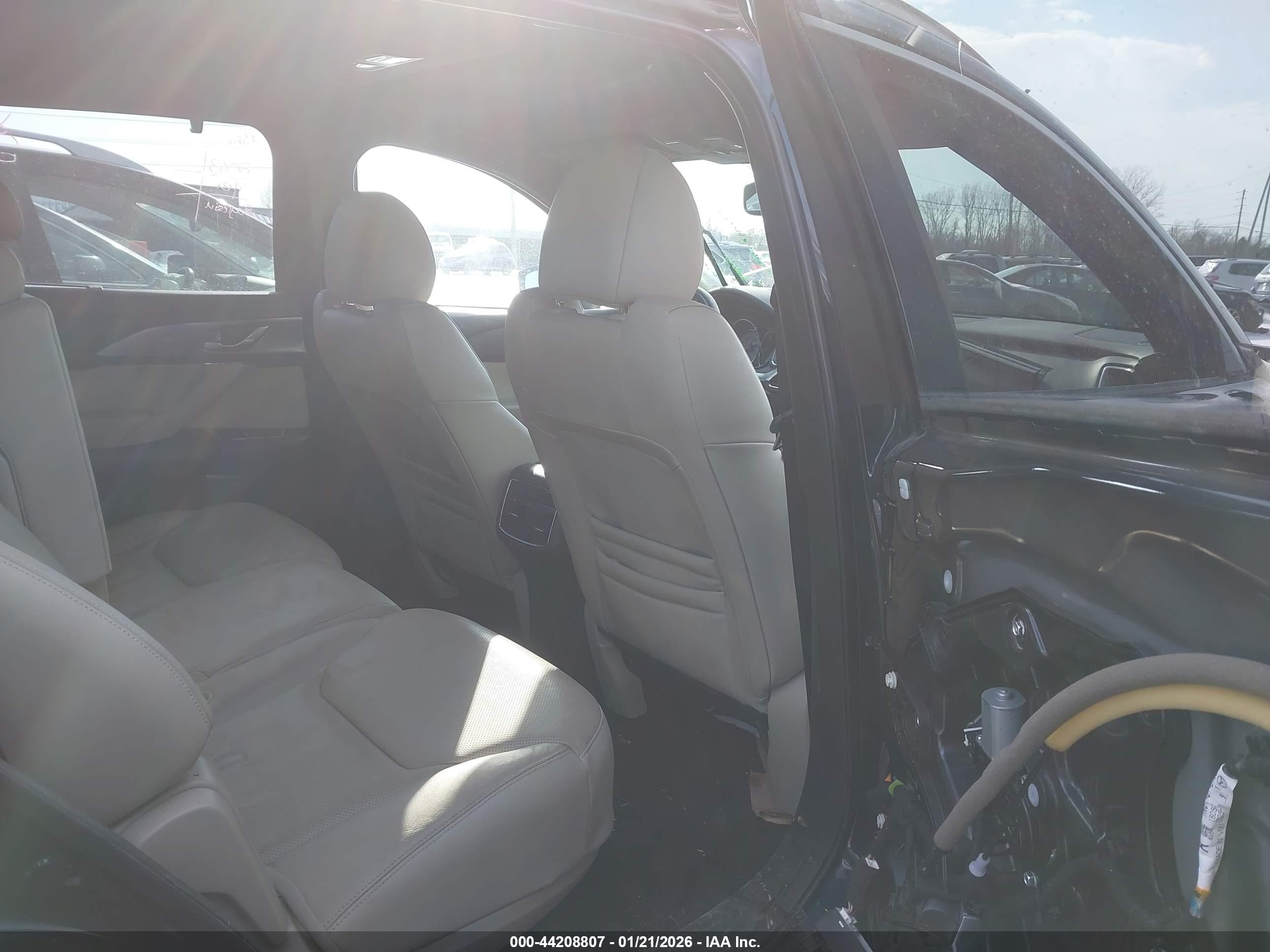 MAZDA CX-9 image 8