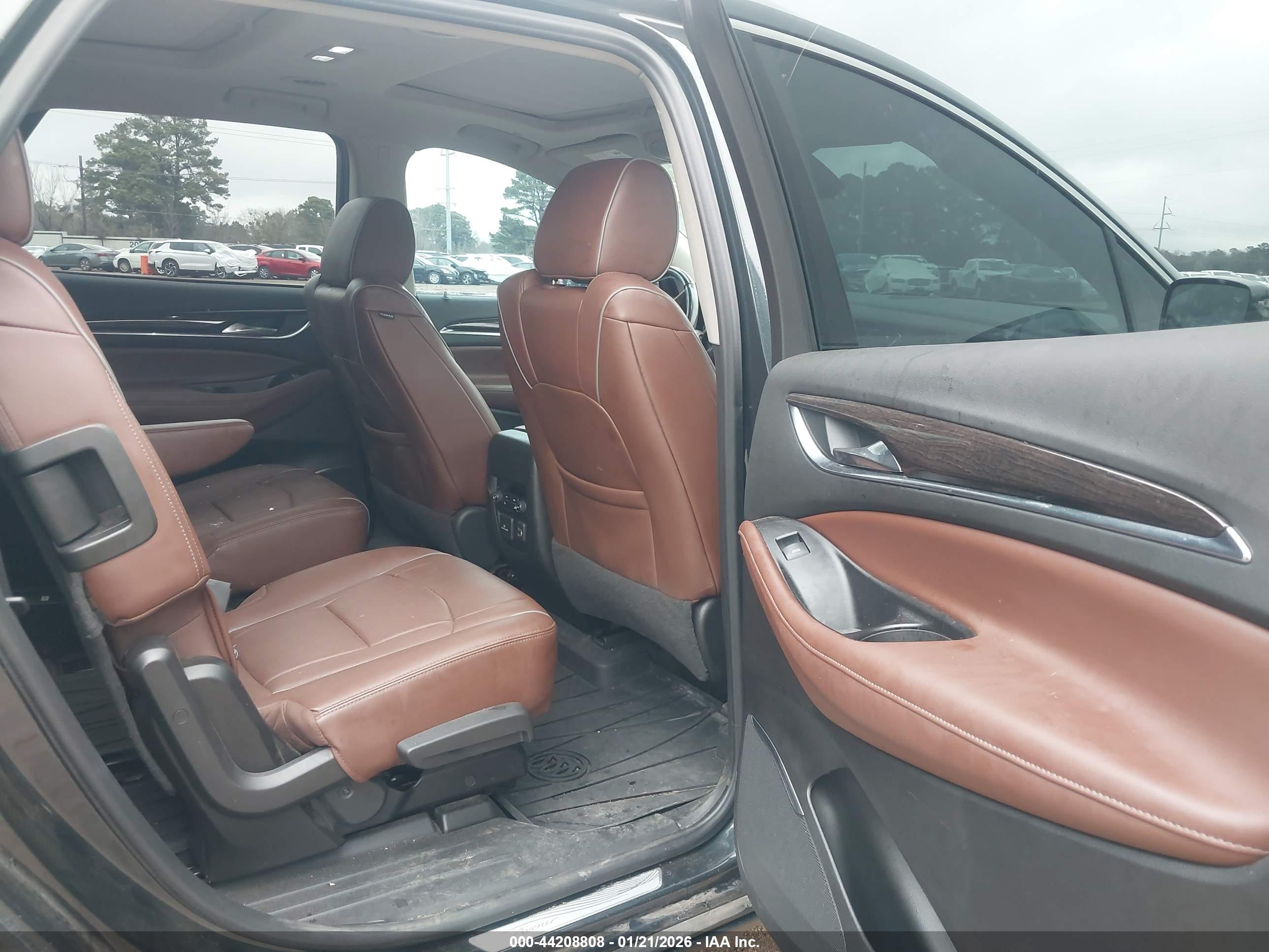 BUICK ENCLAVE image 8