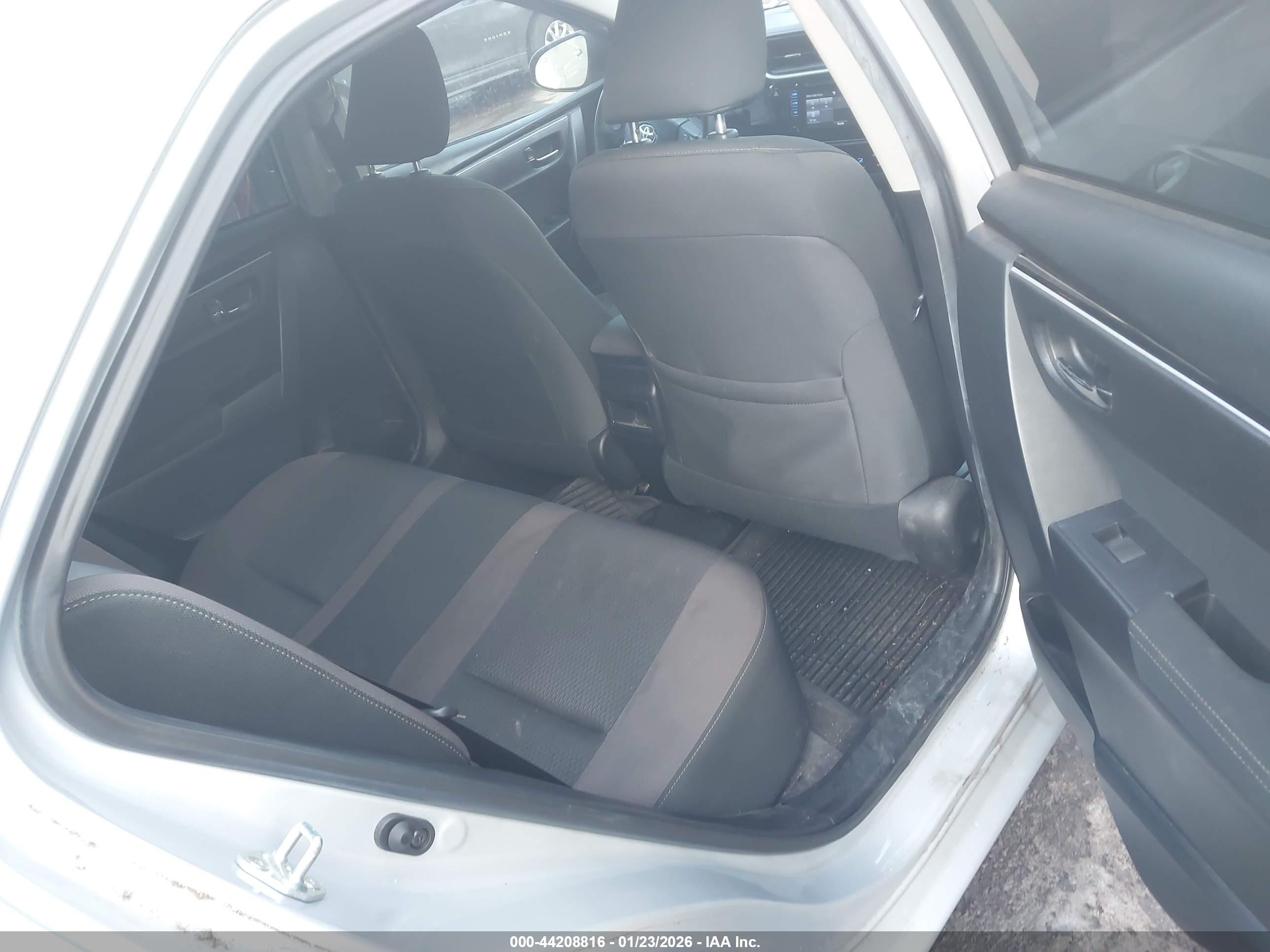 TOYOTA COROLLA image 8
